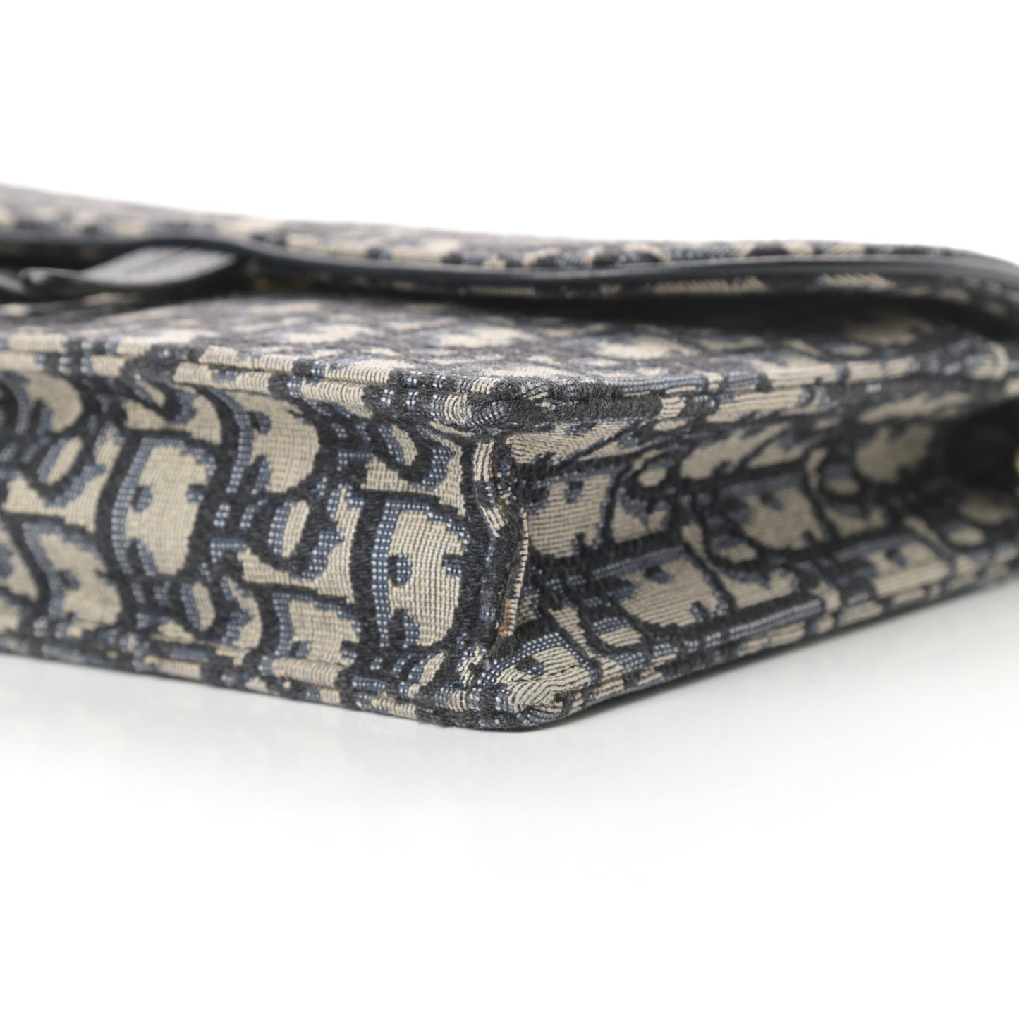 Oblique Saddle Chain Pouch Blue