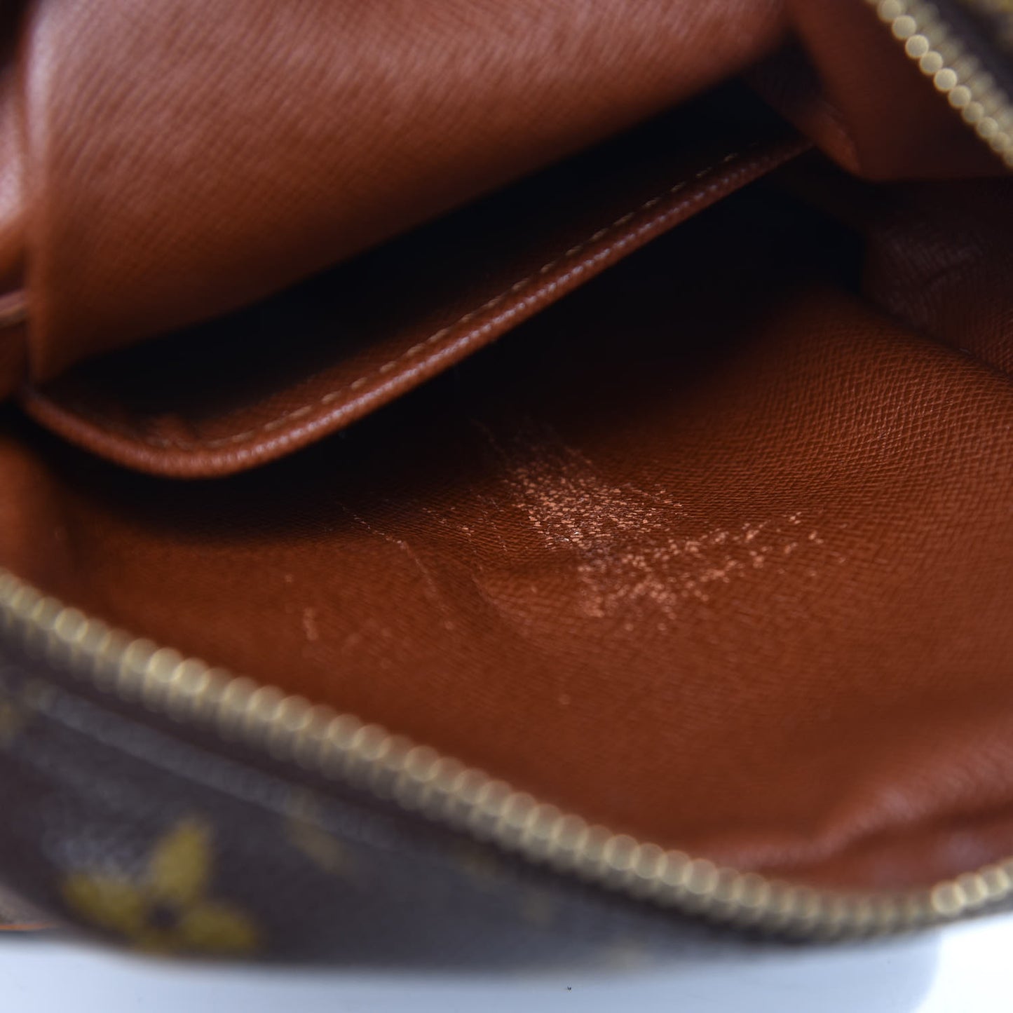 Monogram Amazone