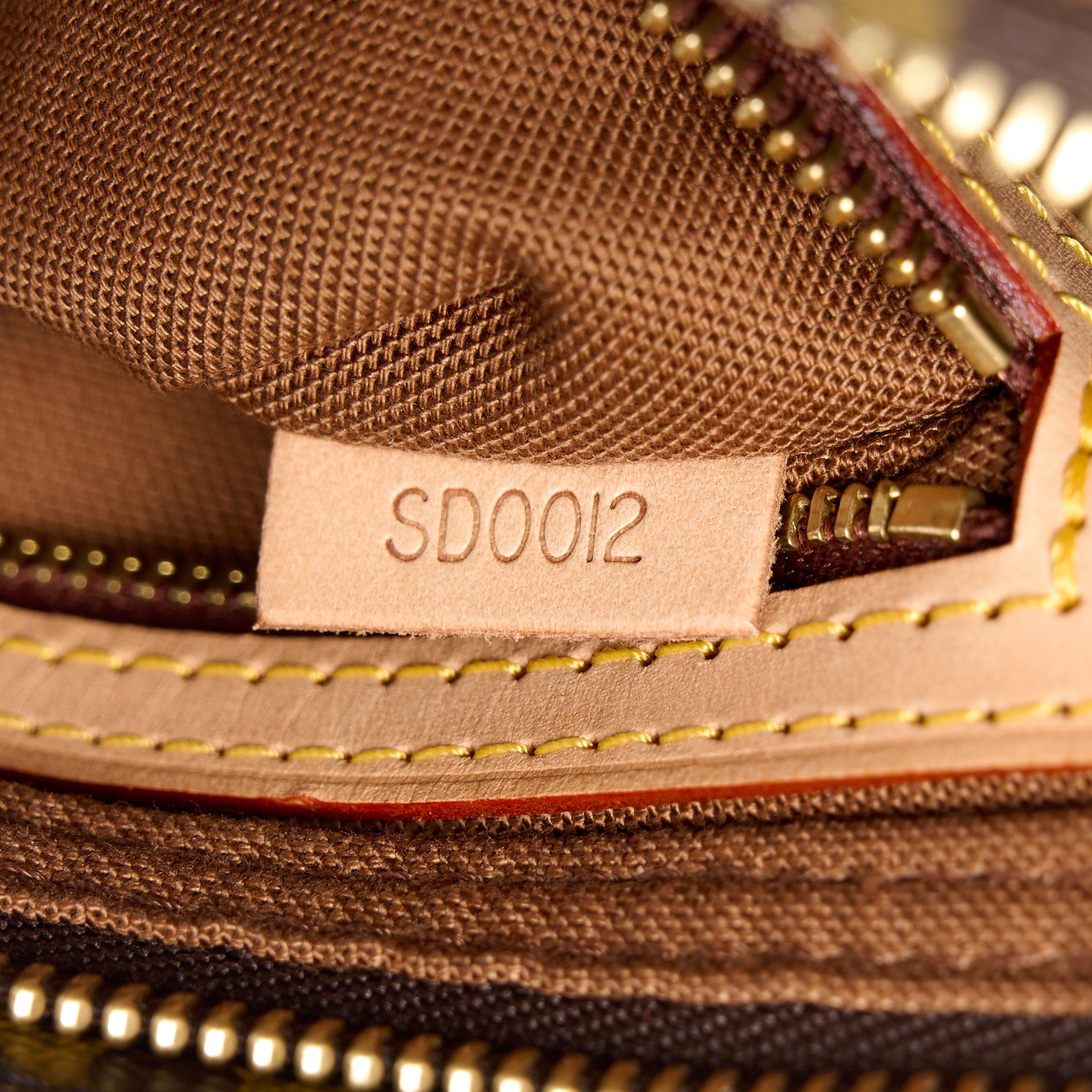 Louis Vuitton Monogram Trotteur 8 of 12