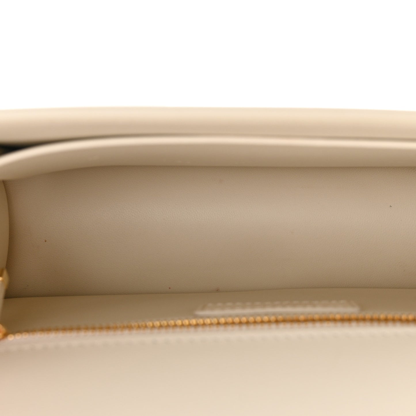 Box Calfskin 30 Montaigne Flap Bag Latte