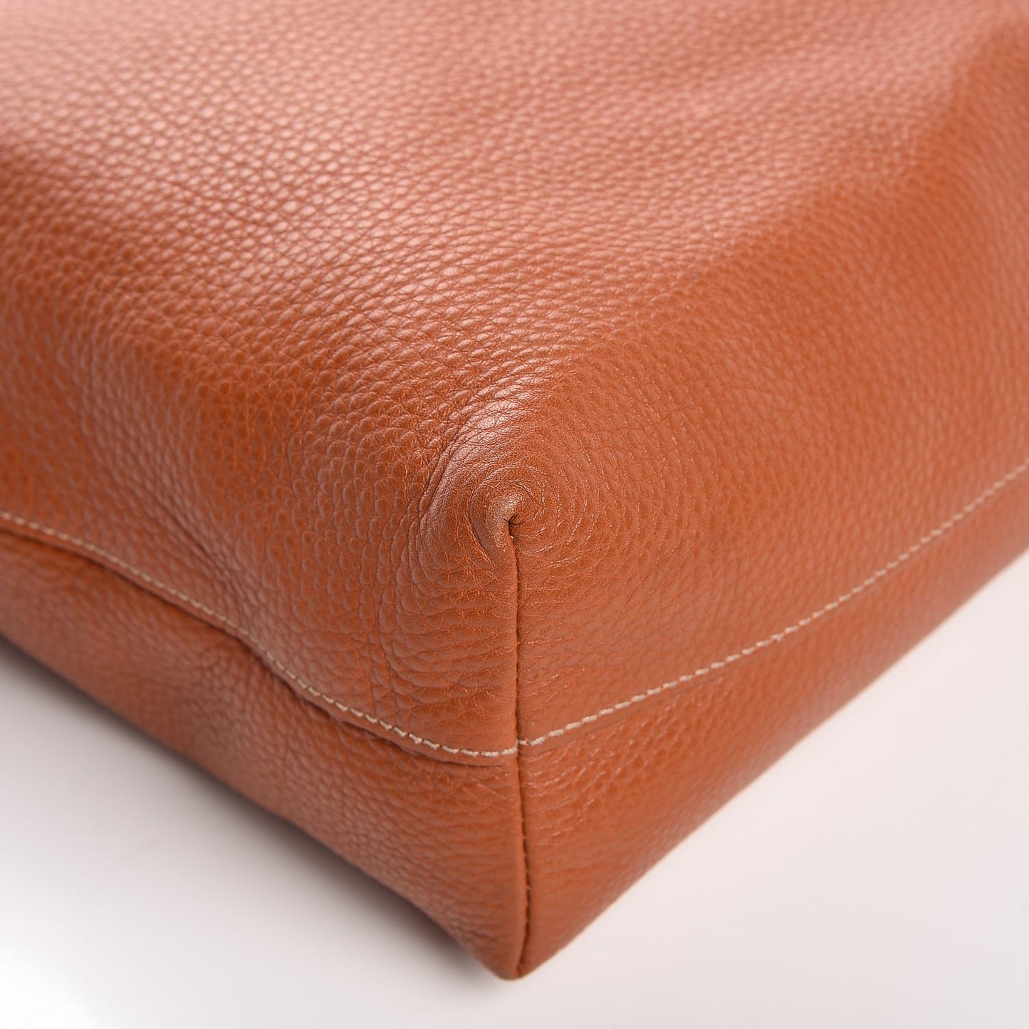 Vitello Daino Tote Caramel
