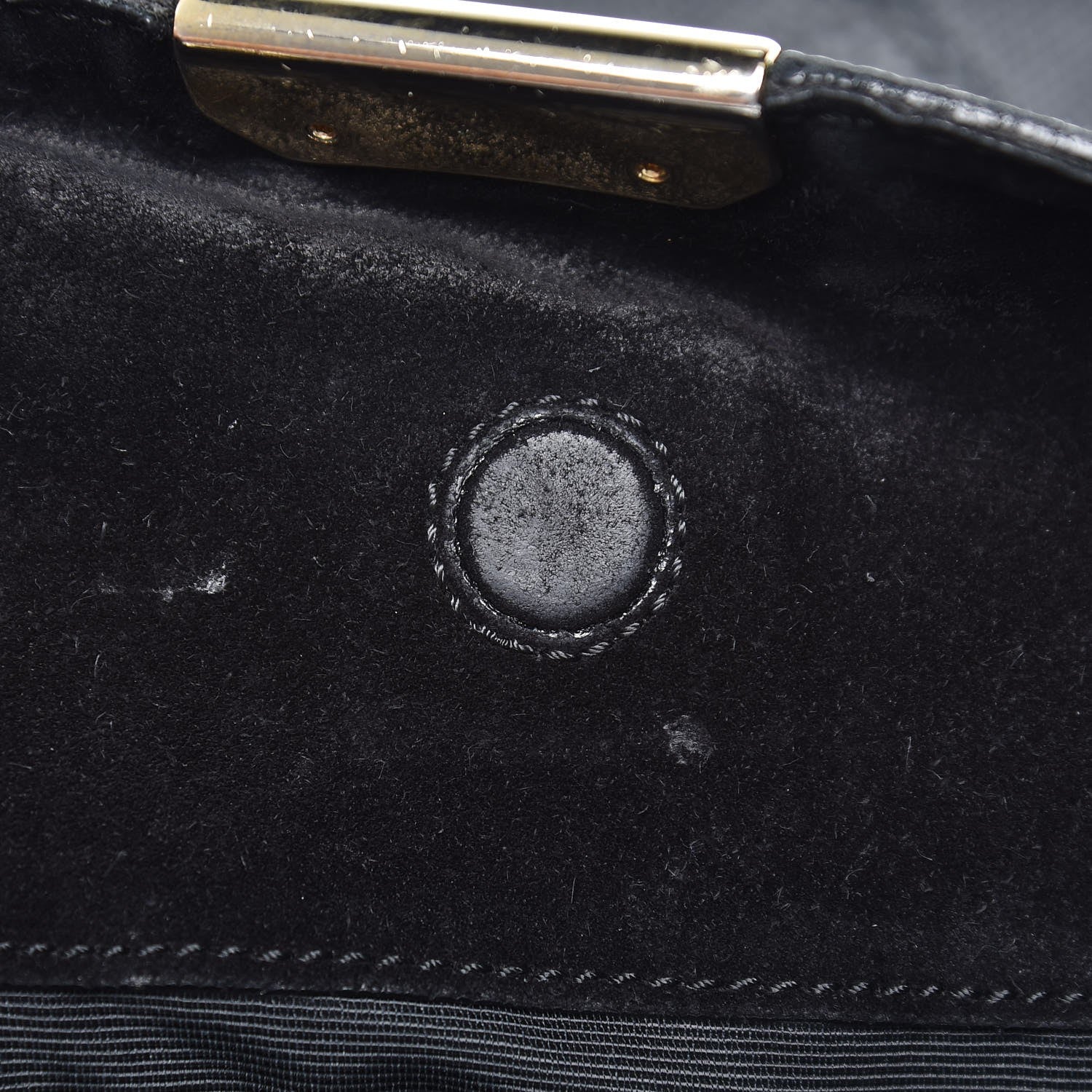 Burberry Heritage Grain Medium Lindburn Hobo Black 7 of 14