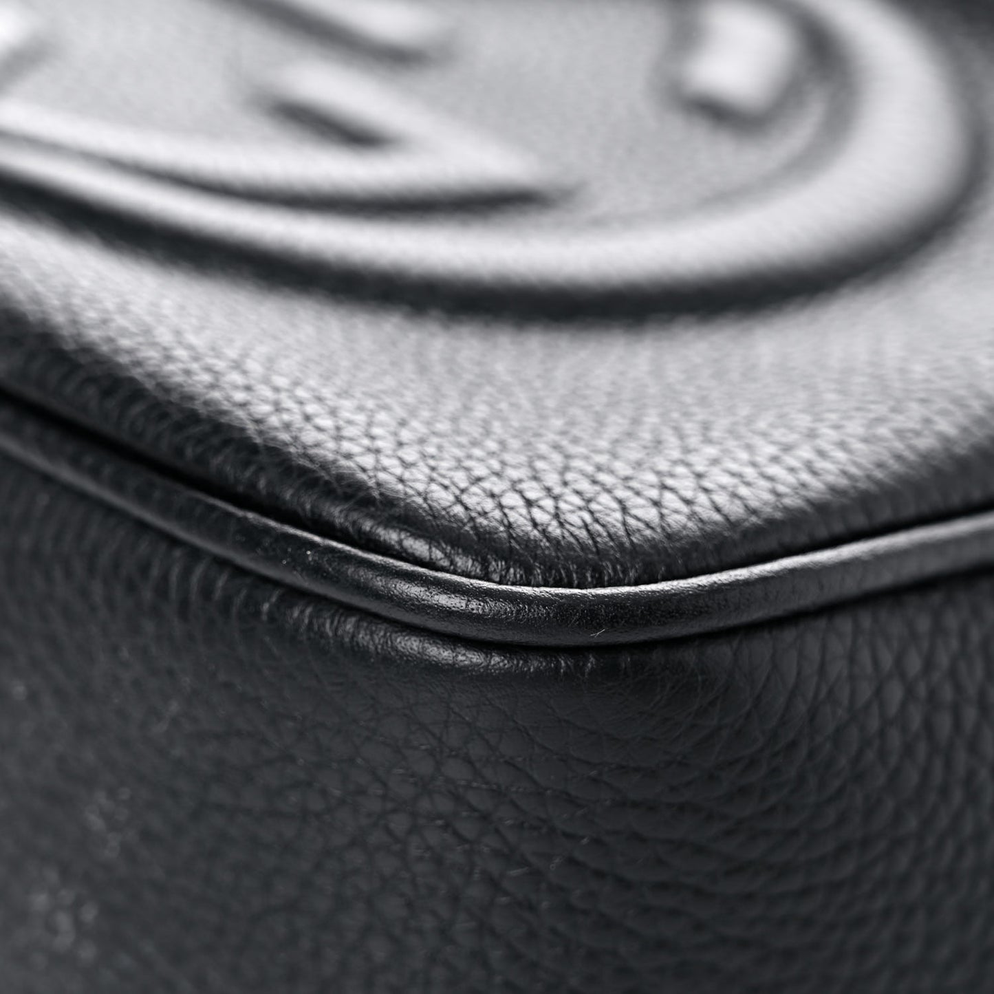 Pebbled Calfskin Small Soho Disco Bag Black