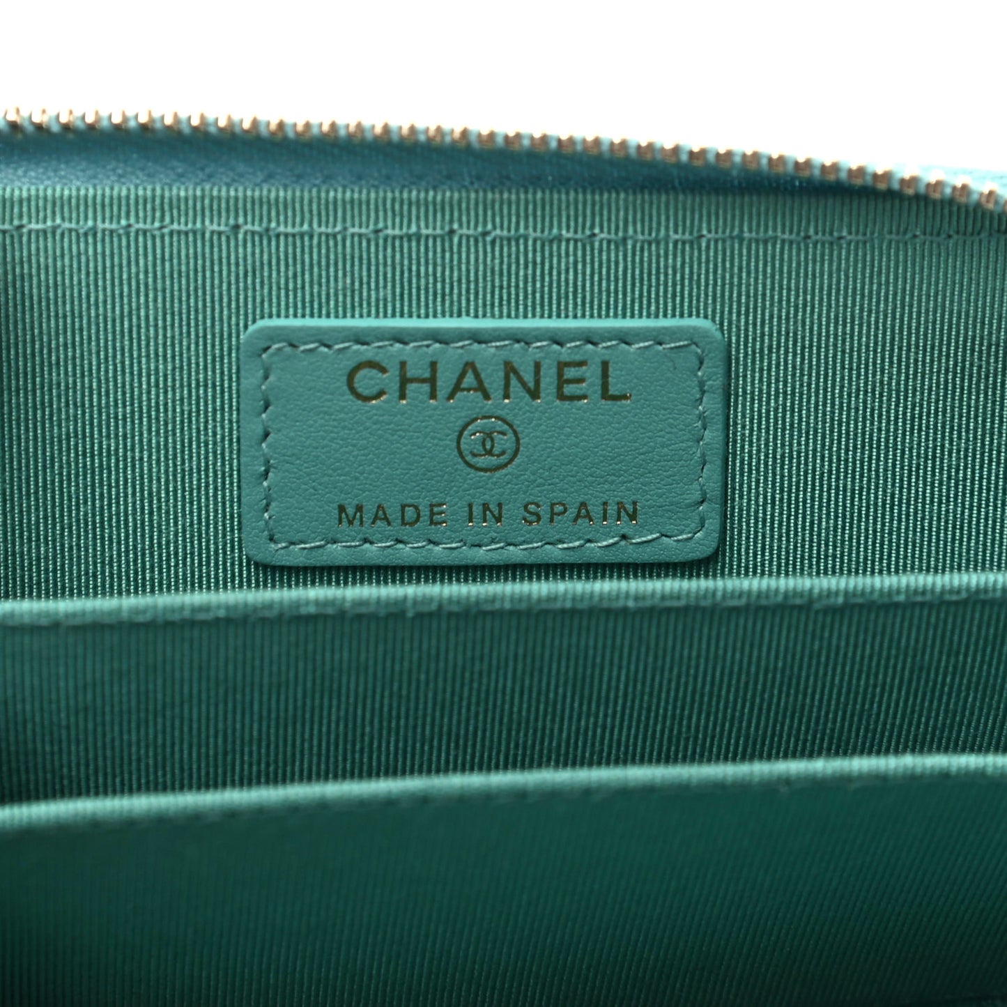 Caviar Flat Chevron Quilted Zip Around Coin Purse Green