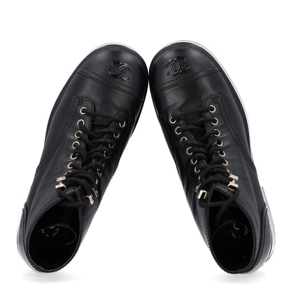Chanel Shiny Calfskin Patent Lace Up Combat Short Boots 38.5 Black 2 of 10