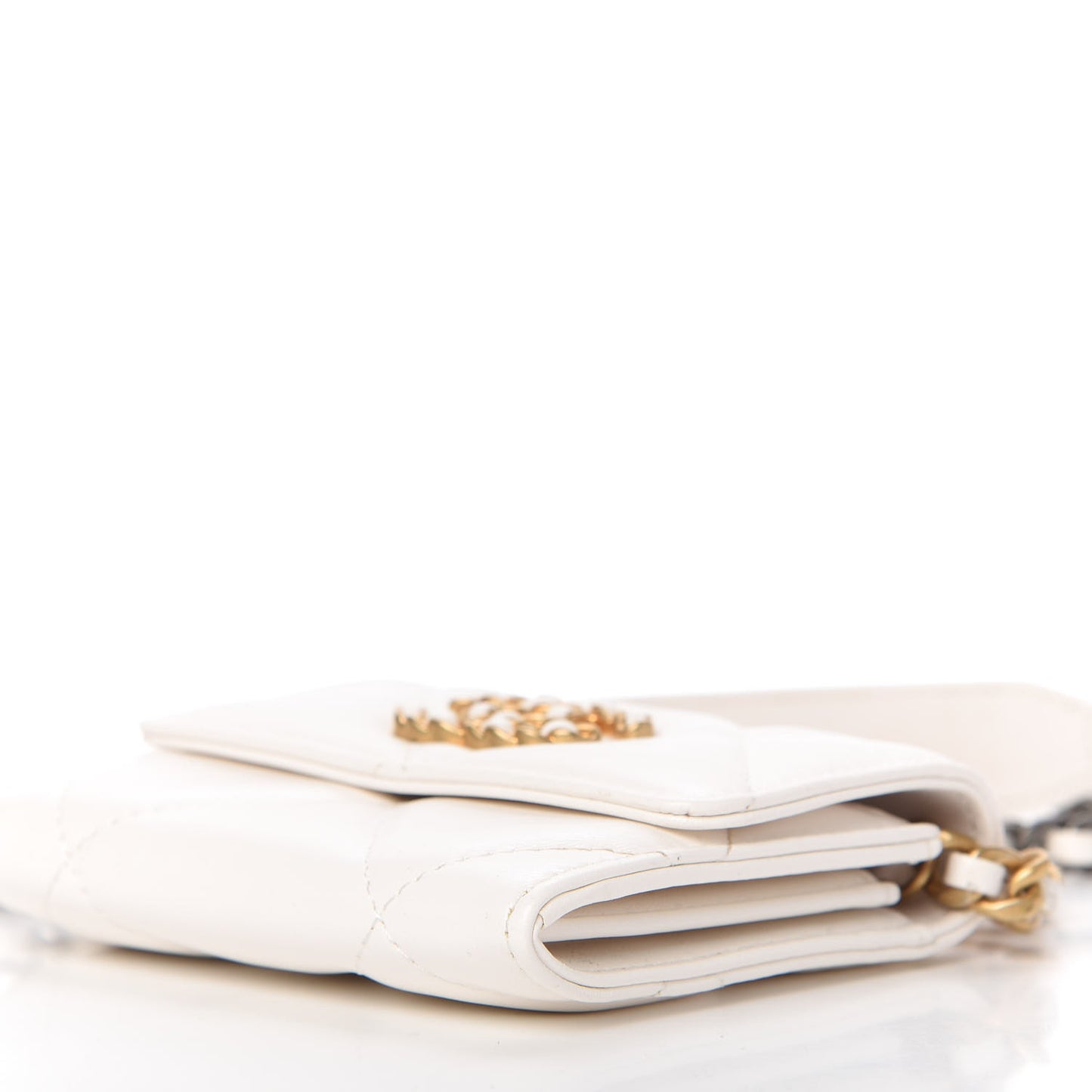 Shiny Goatskin Quilted Chanel 19 Flap Coin Purse With Chain White