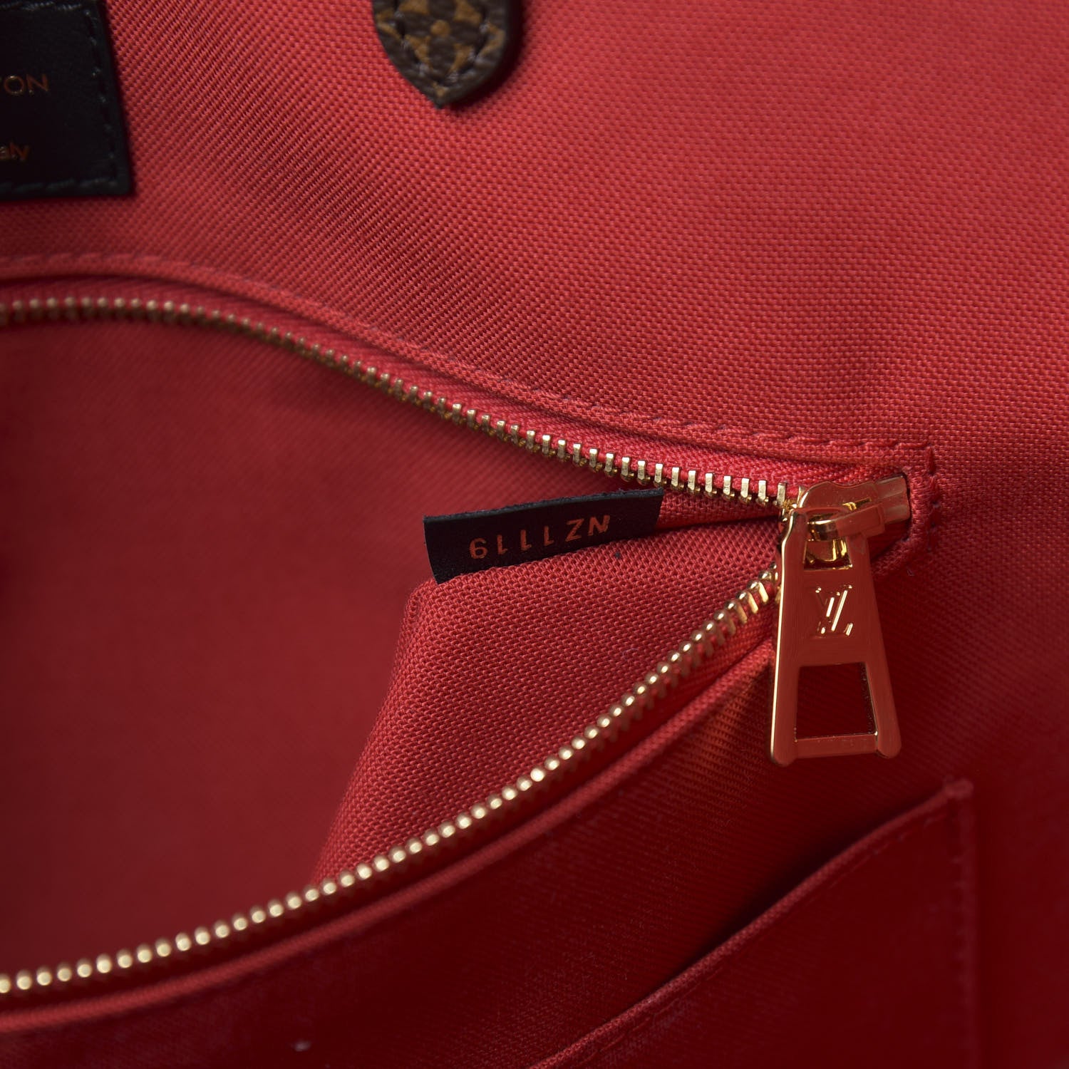 Louis Vuitton Reverse Monogram Giant Onthego GM 7 of 10