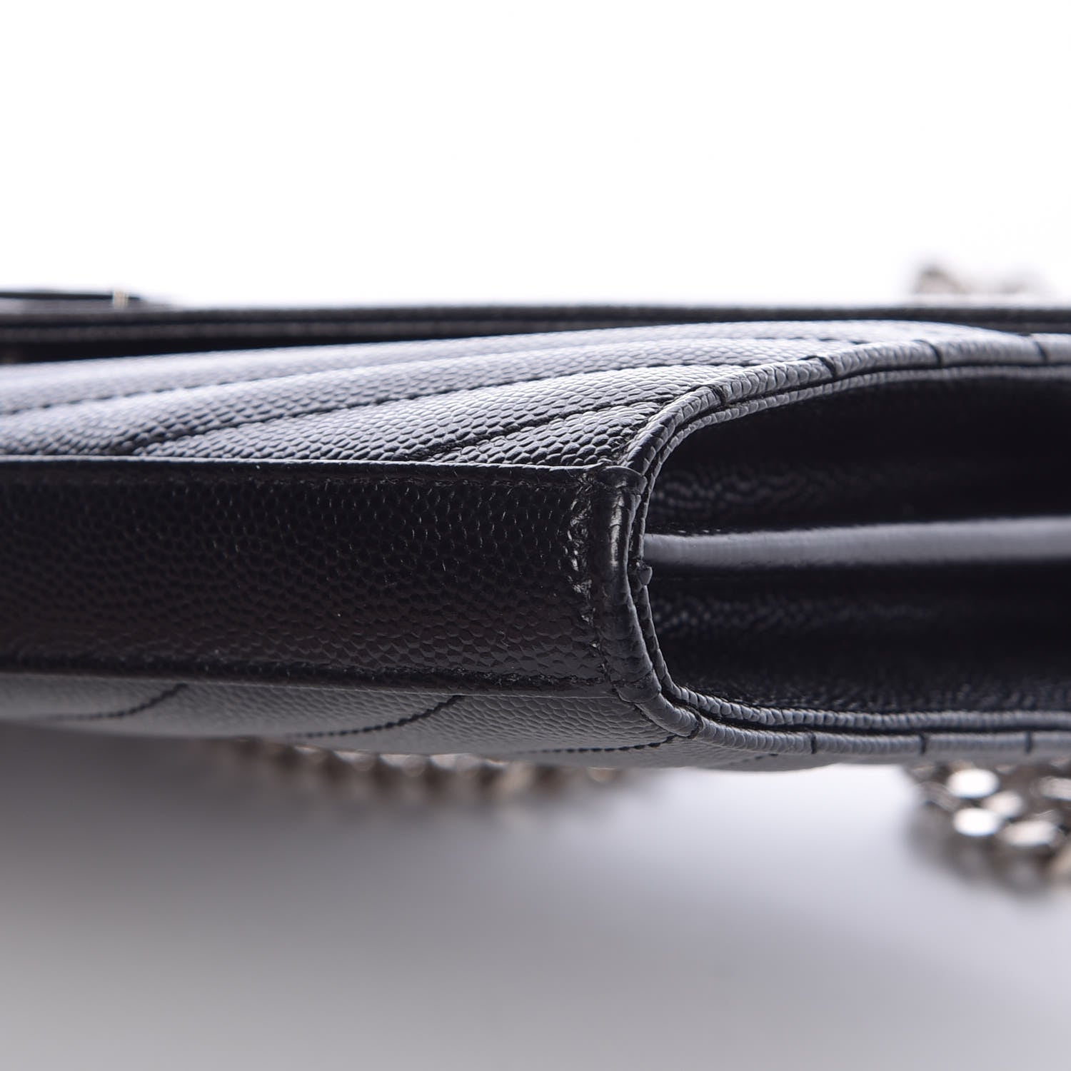 Saint Laurent Grain De Poudre Matelasse Chevron Medium Monogram Chain Wallet Black 11 of 12