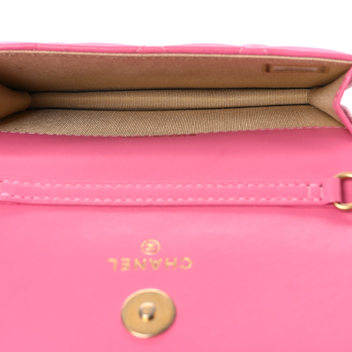 Lambskin Quilted Pearl Crush Clutch With Chain Pink