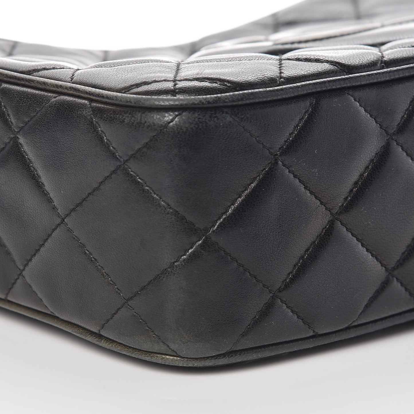 Lambskin Quilted CC Tassel Camera Case Black