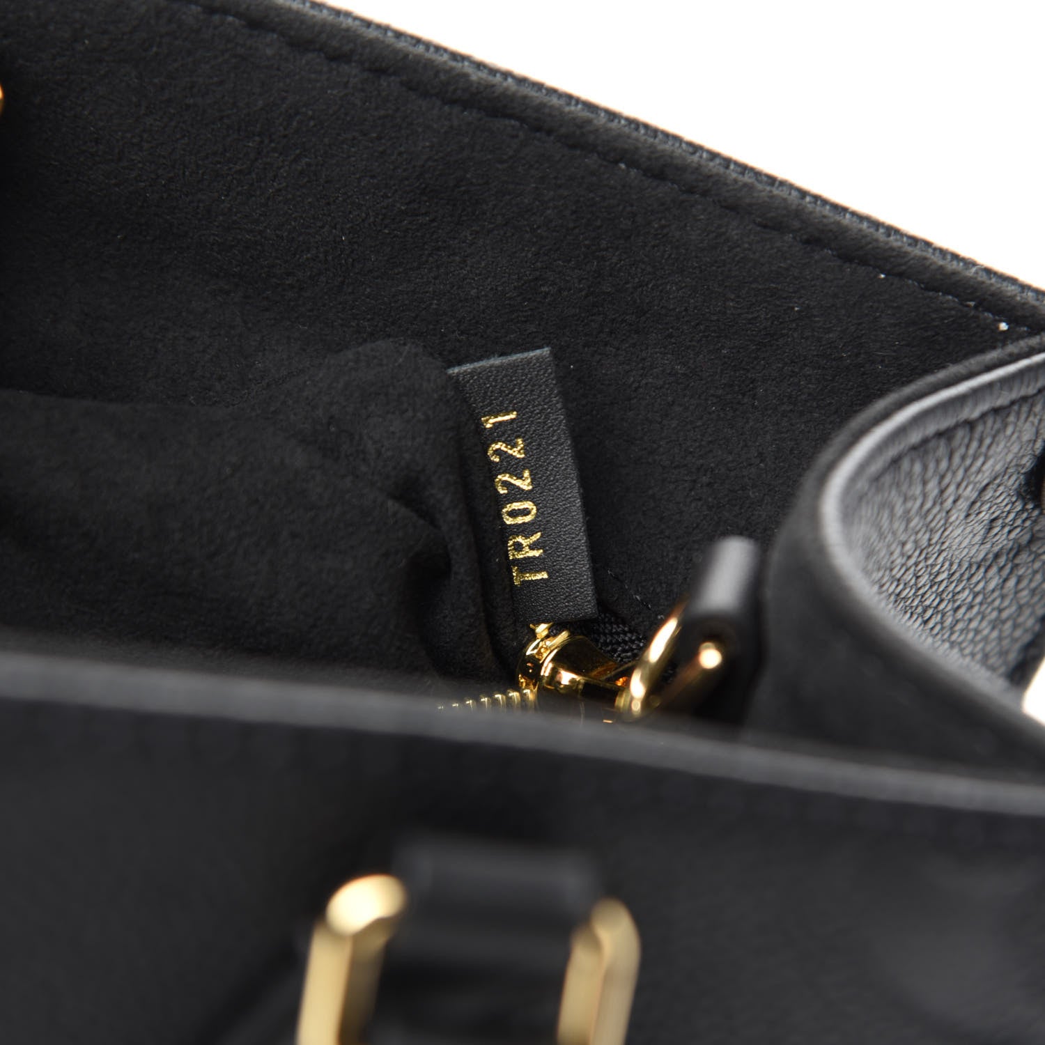 Louis Vuitton Empreinte Monogram Giant Onthego PM Black 9 of 11