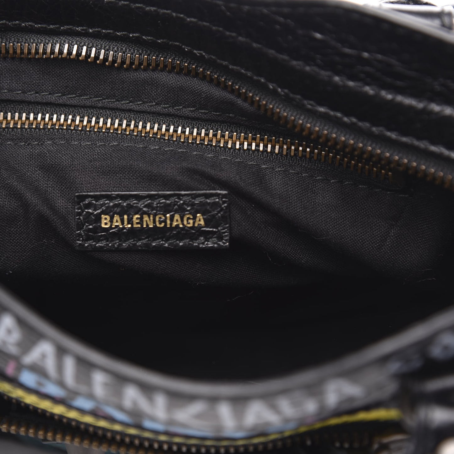 Agneau Arena Graffiti All Over Classic Hardware Mini City Black Multicolor
