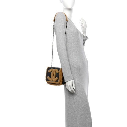 Chanel Shiny Crumpled Sheepskin Shearling CC Mania Flap Bag Black Beige 2 of 11