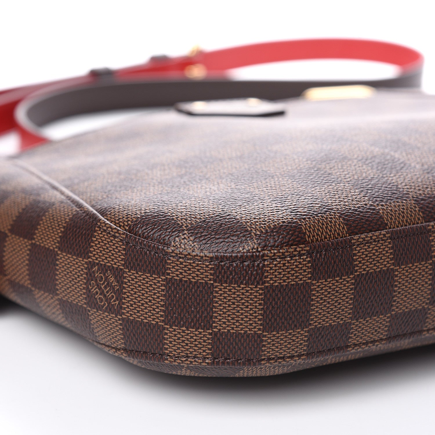 Louis Vuitton Damier Ebene South Bank Besace 8 of 11