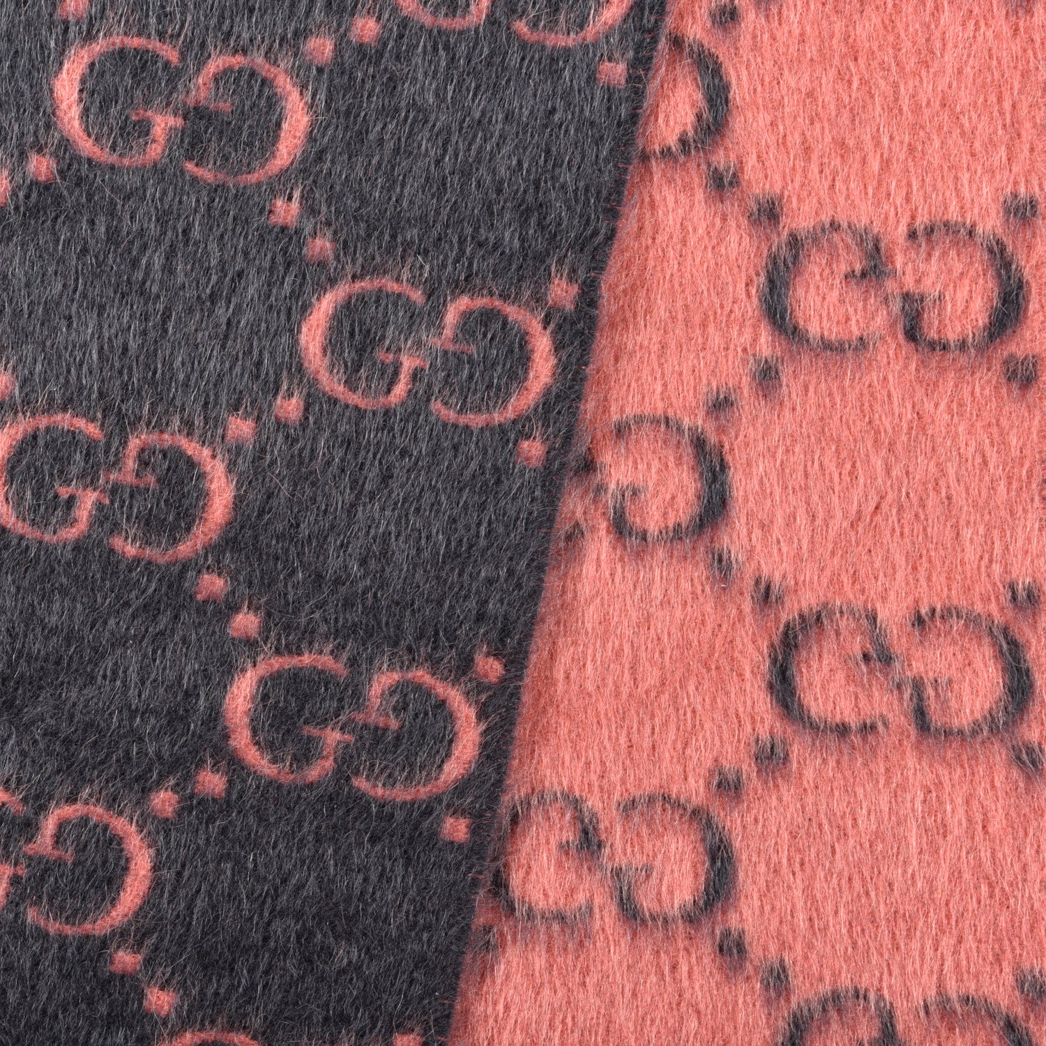 Gucci Wool Alpaca GG Monogram Lady Big GG Rock Scarf Graphite Pink 3 of 5