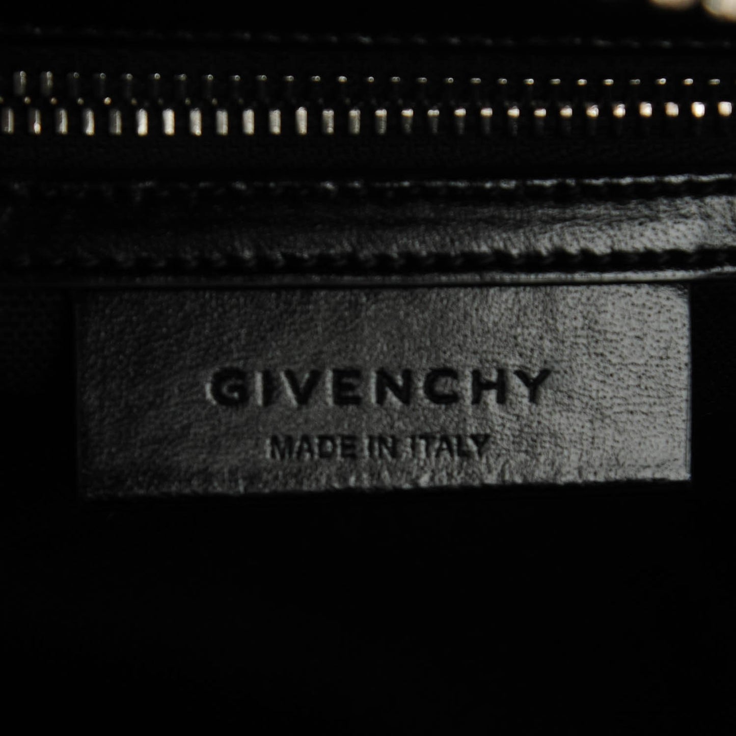 Shiny Lord Calfskin Small Antigona Black