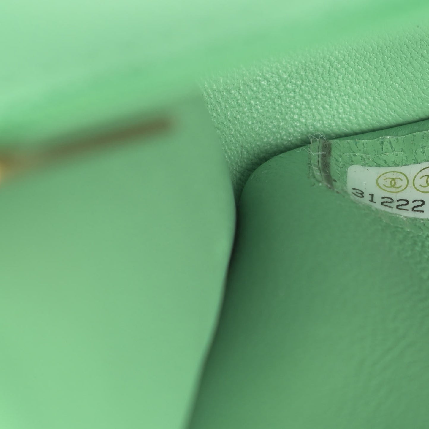 Caviar Quilted Medium Sweet Classic Flap Green