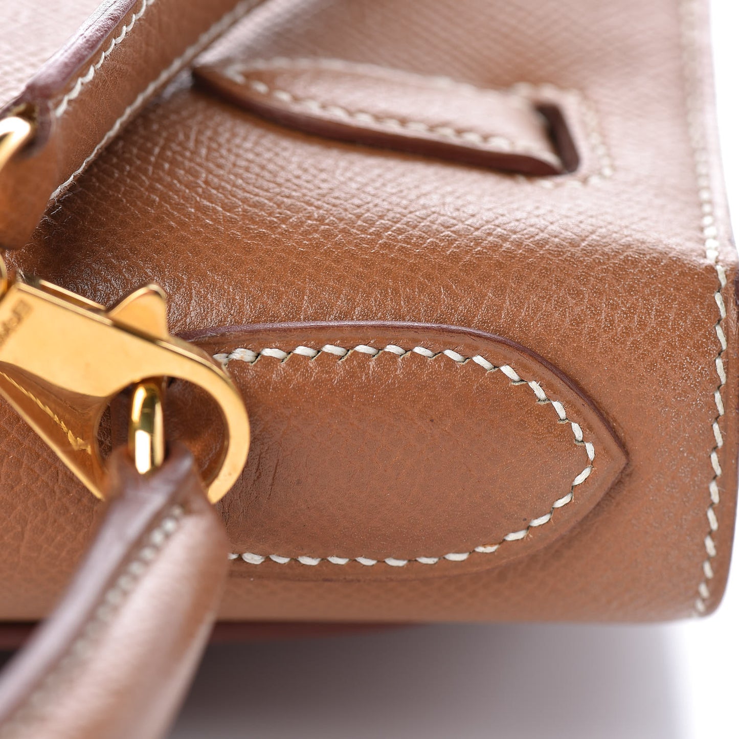 Epsom Kelly Sellier 28 Gold