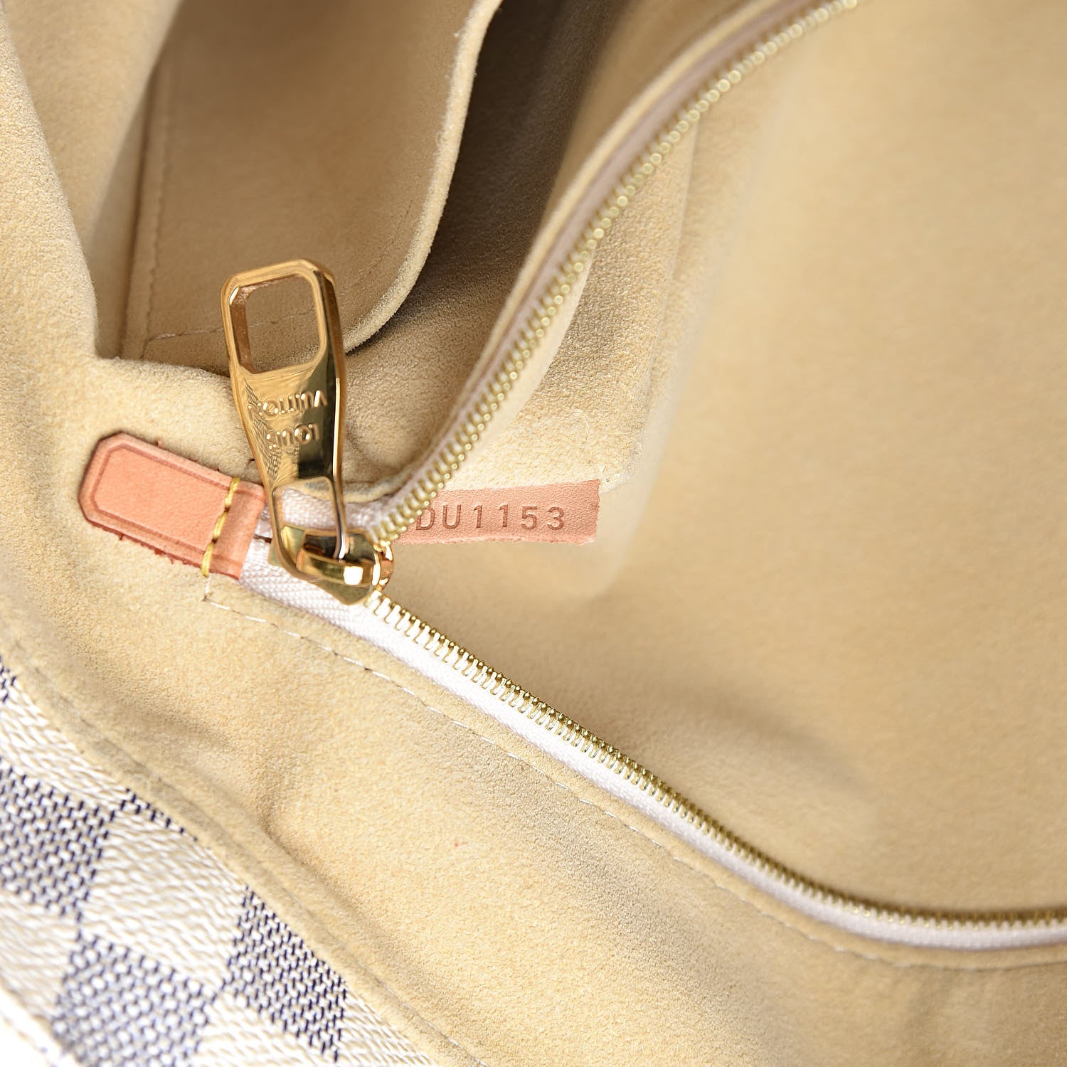 Louis Vuitton Damier Azur Salina GM 7 of 20