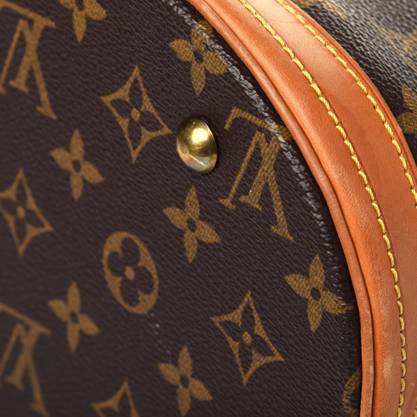 Monogram Petit Bucket 23