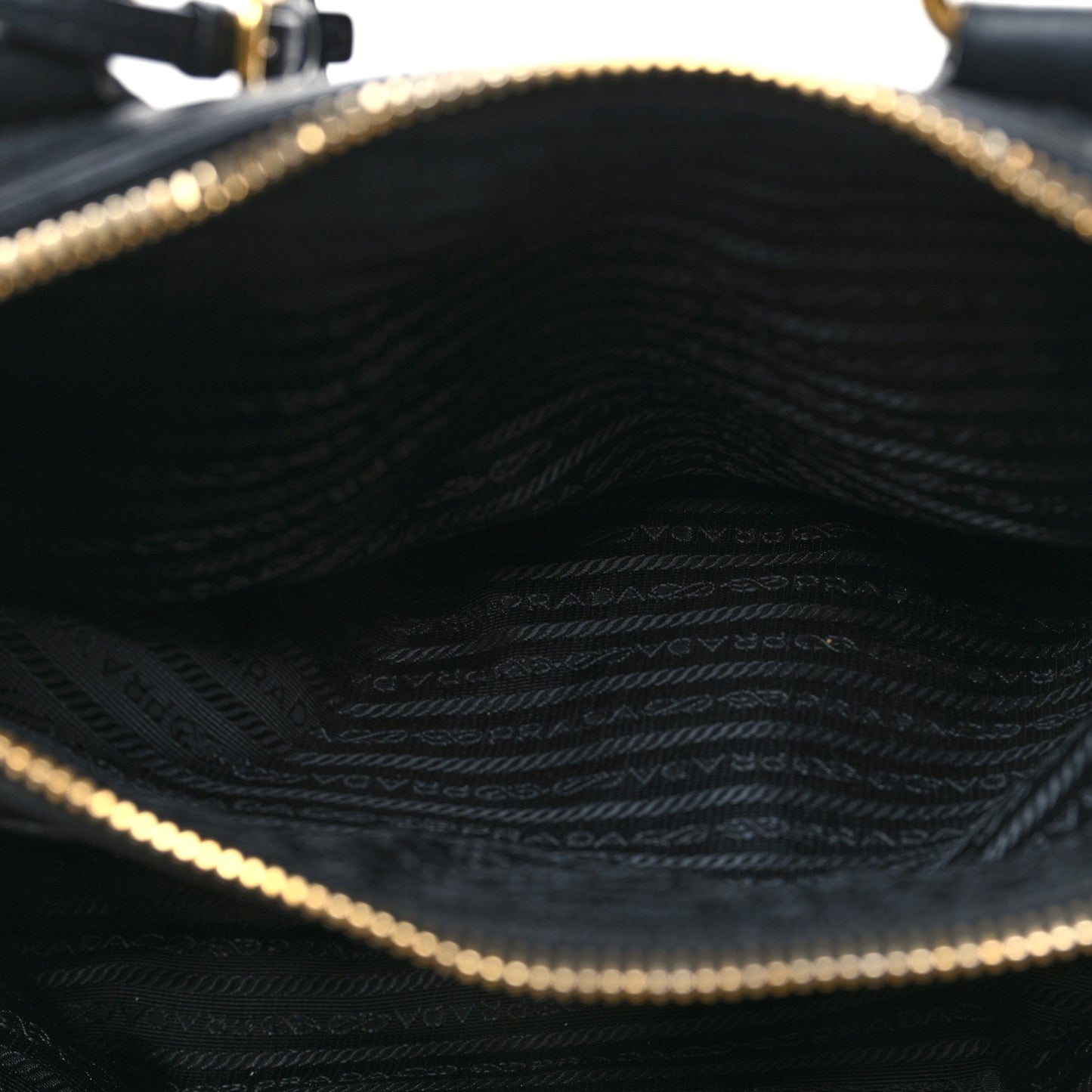 Vitello Daino Large Double Zip Tote Black