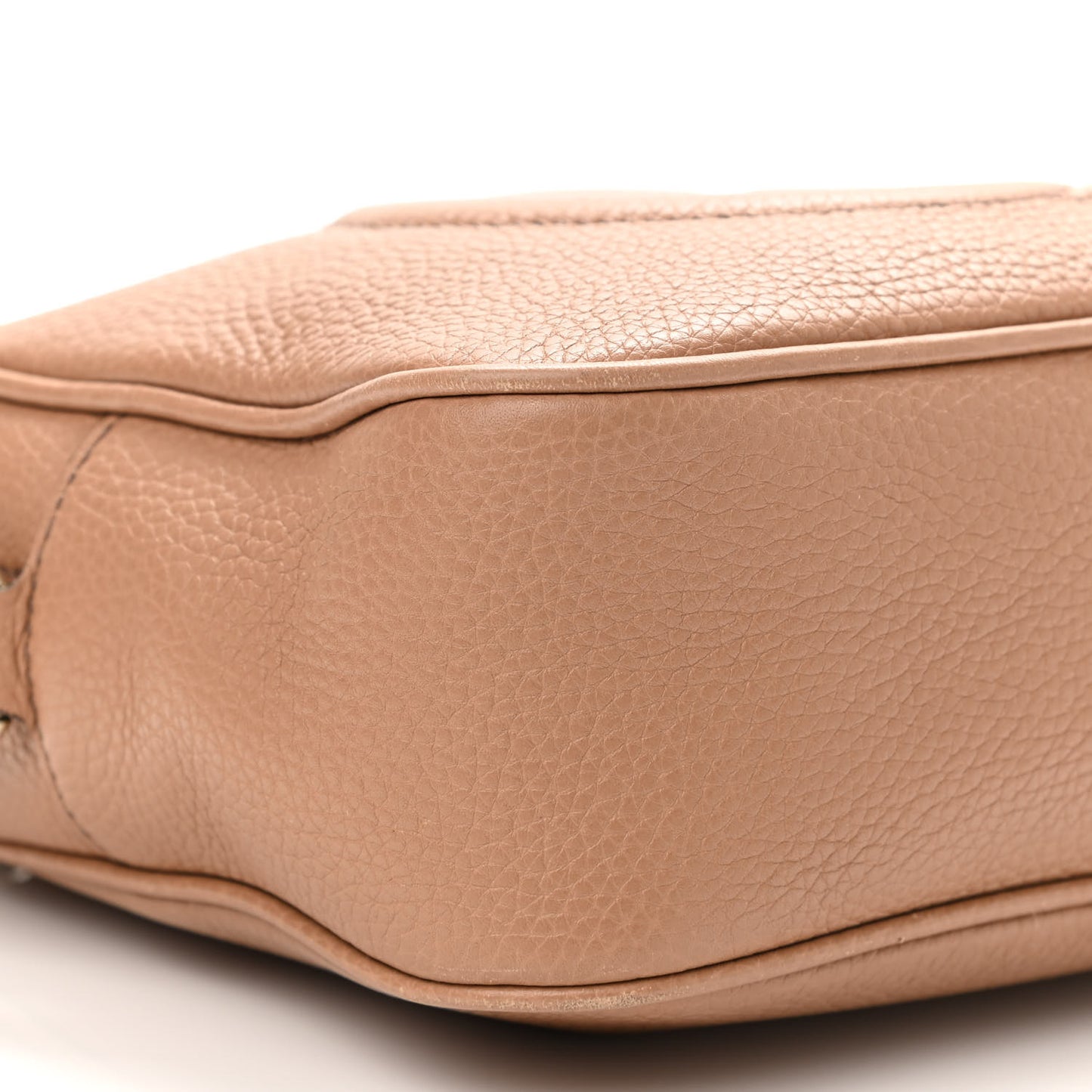 Pebbled Calfskin Small Soho Disco Bag Camelia