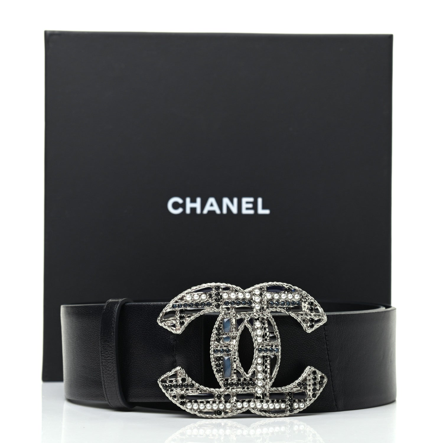 Chanel Calfskin Pearl Resin CC Chain Belt 90 36 7 of 7