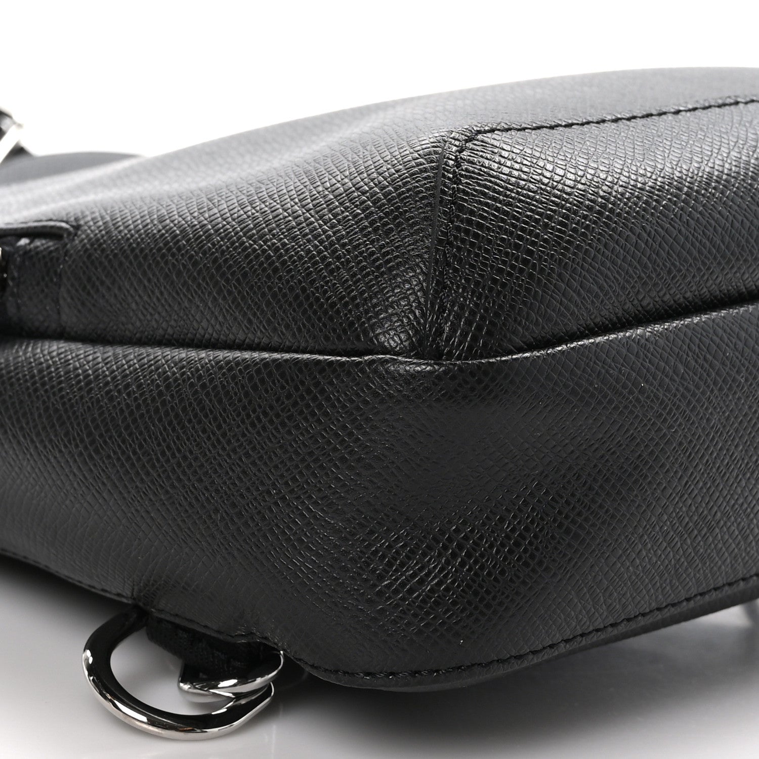 Louis Vuitton Taiga Avenue Sling Bag Ardoise 9 of 10