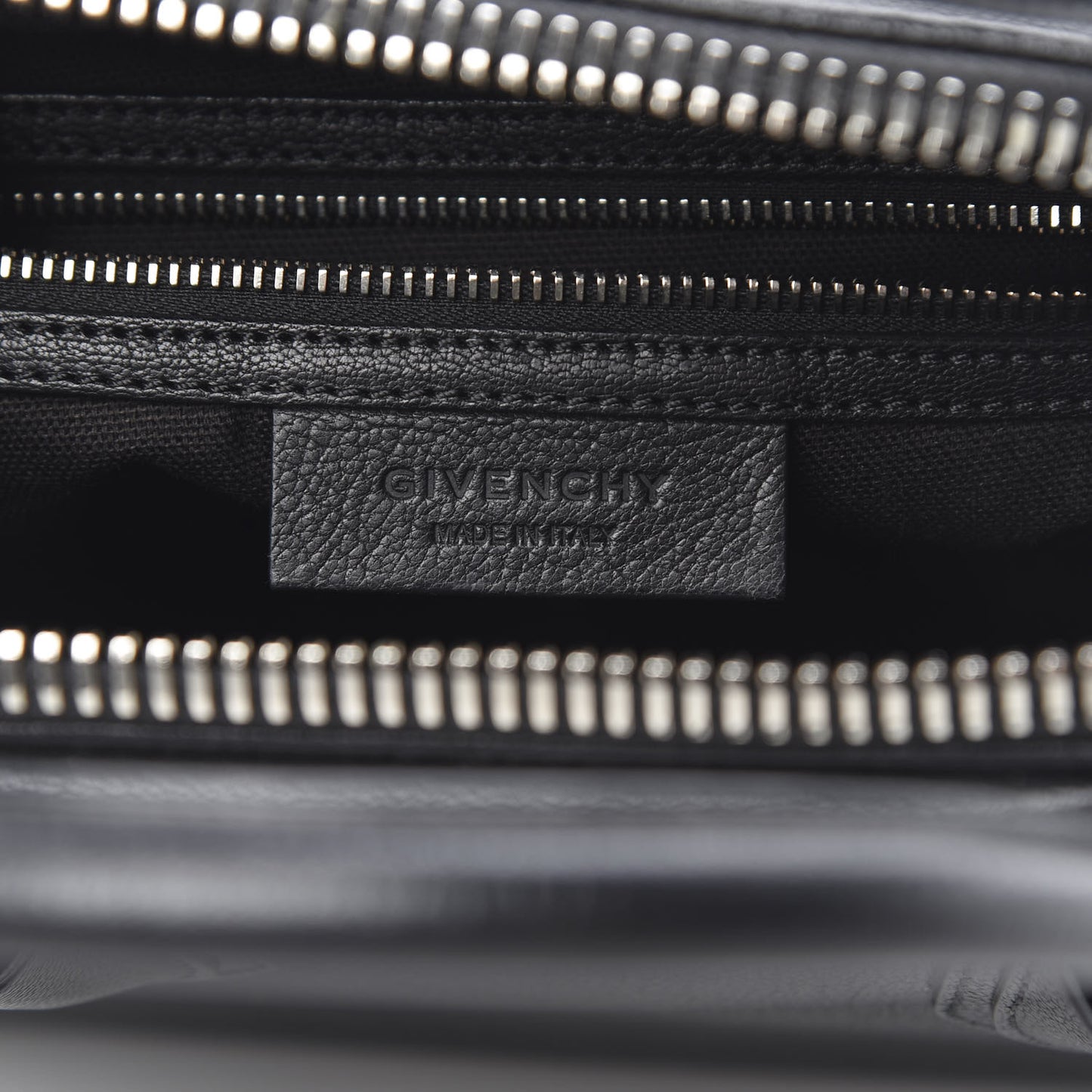 Sugar Goatskin Small Antigona Black