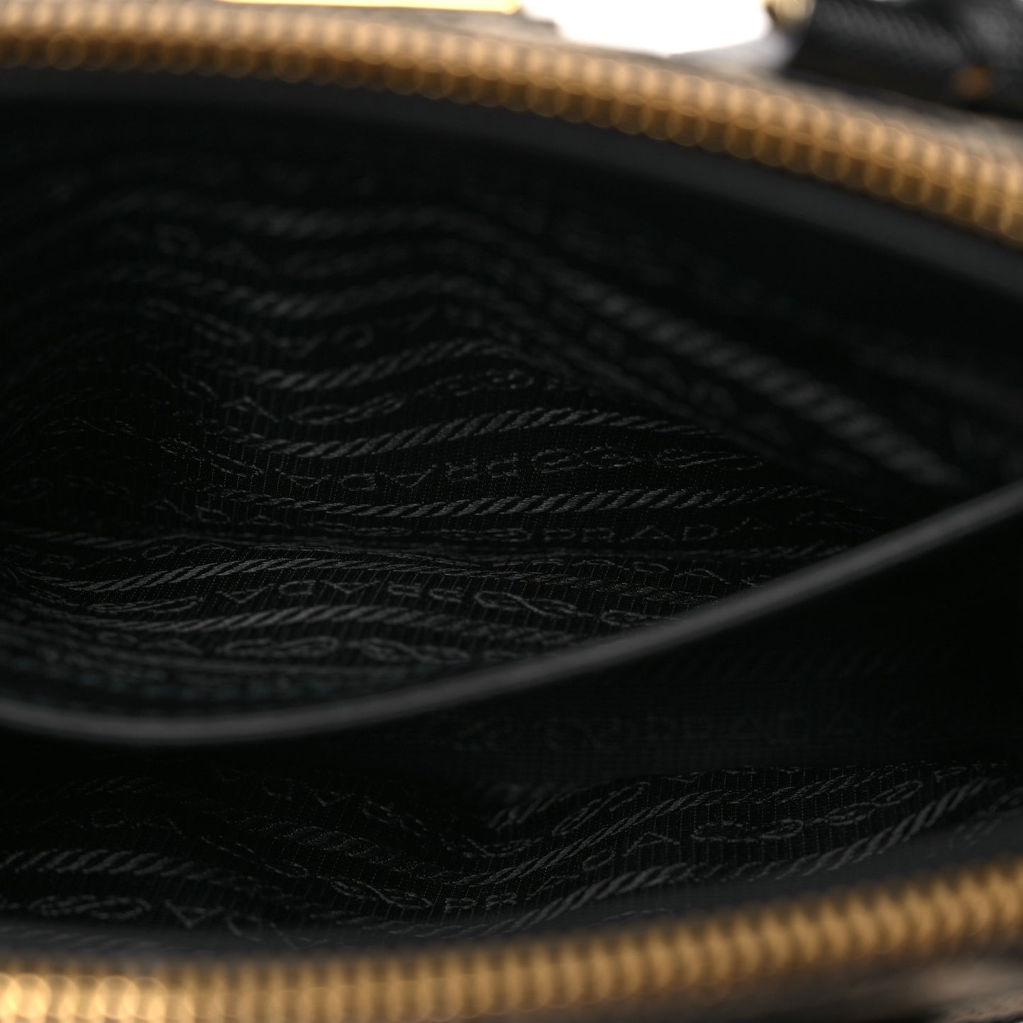 Jacquard Saffiano Triangolo Symbole Embroidered Mini Galleria Double Zip Tote Black Corda