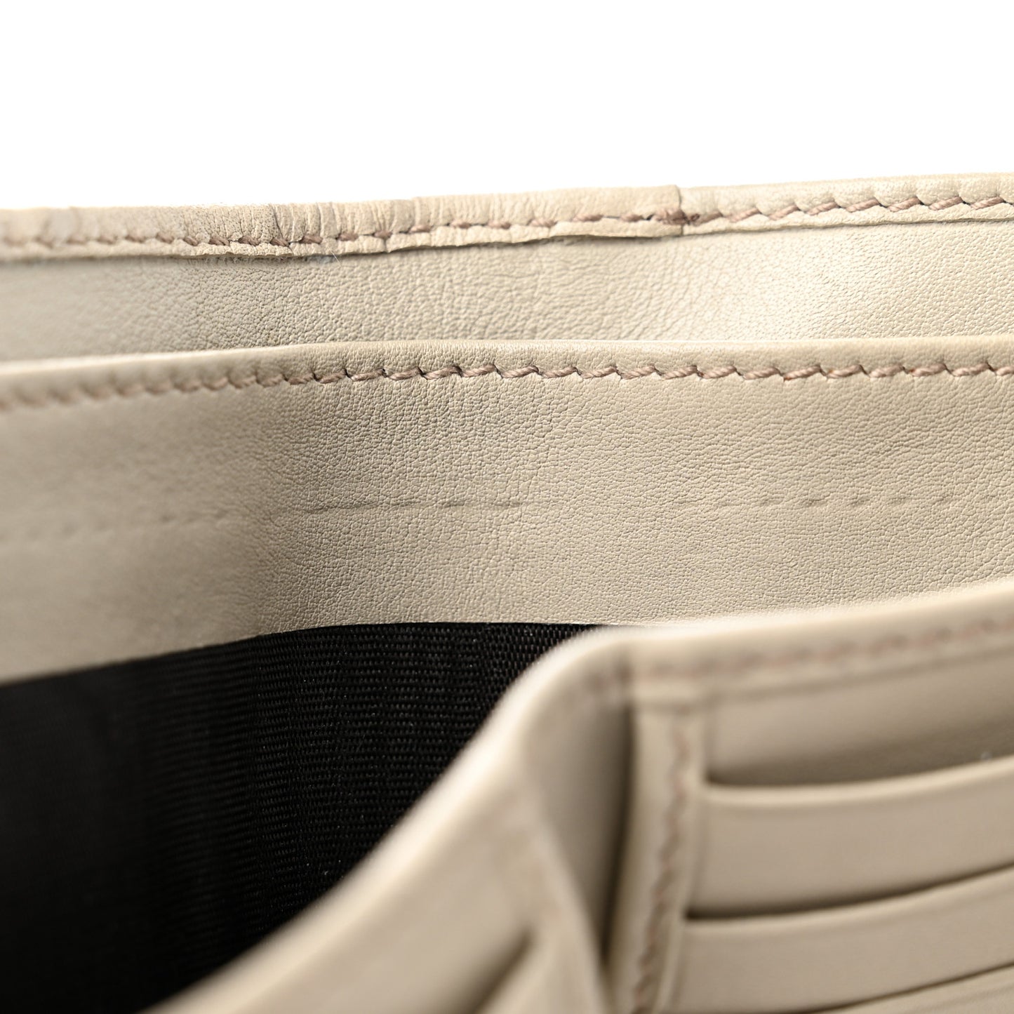 Guccissima D Ring Compact Wallet Off White