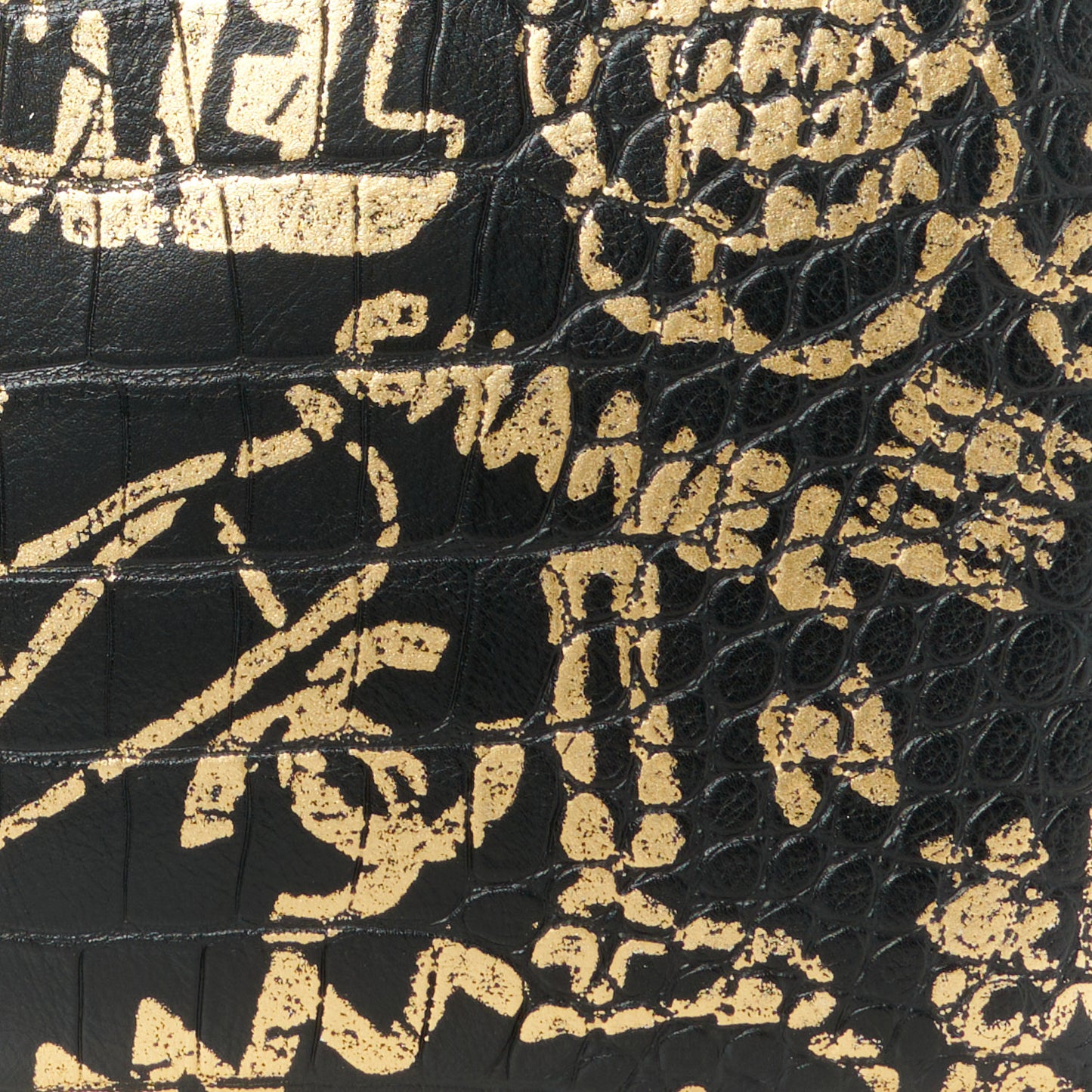 Calfskin Crocodile Embossed Graffiti 2.55 Medium Cocodile Reissue Cosmetic Case Black Gold