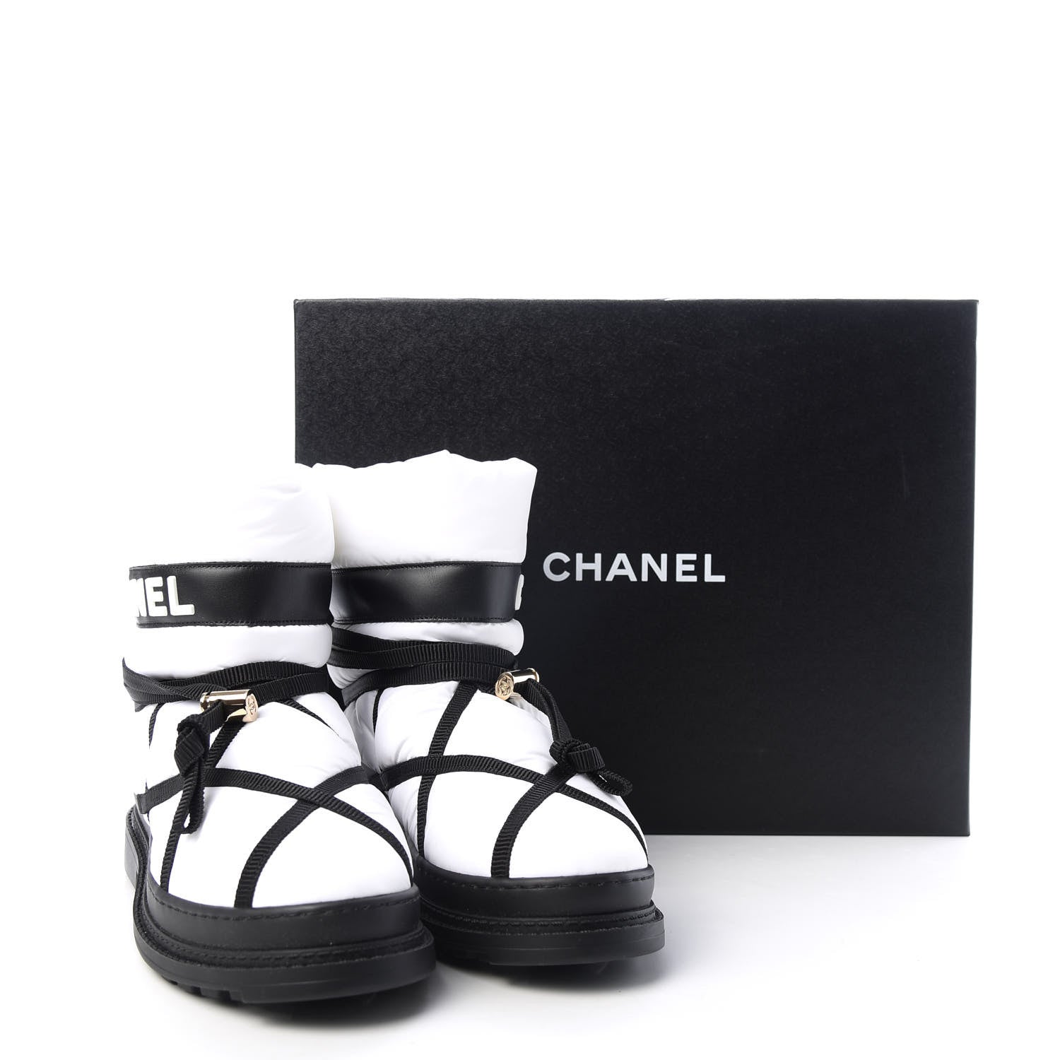 Chanel Calfskin Nylon Grosgrain CC Ankle Snow Boots 37.5 White Black 11 of 11