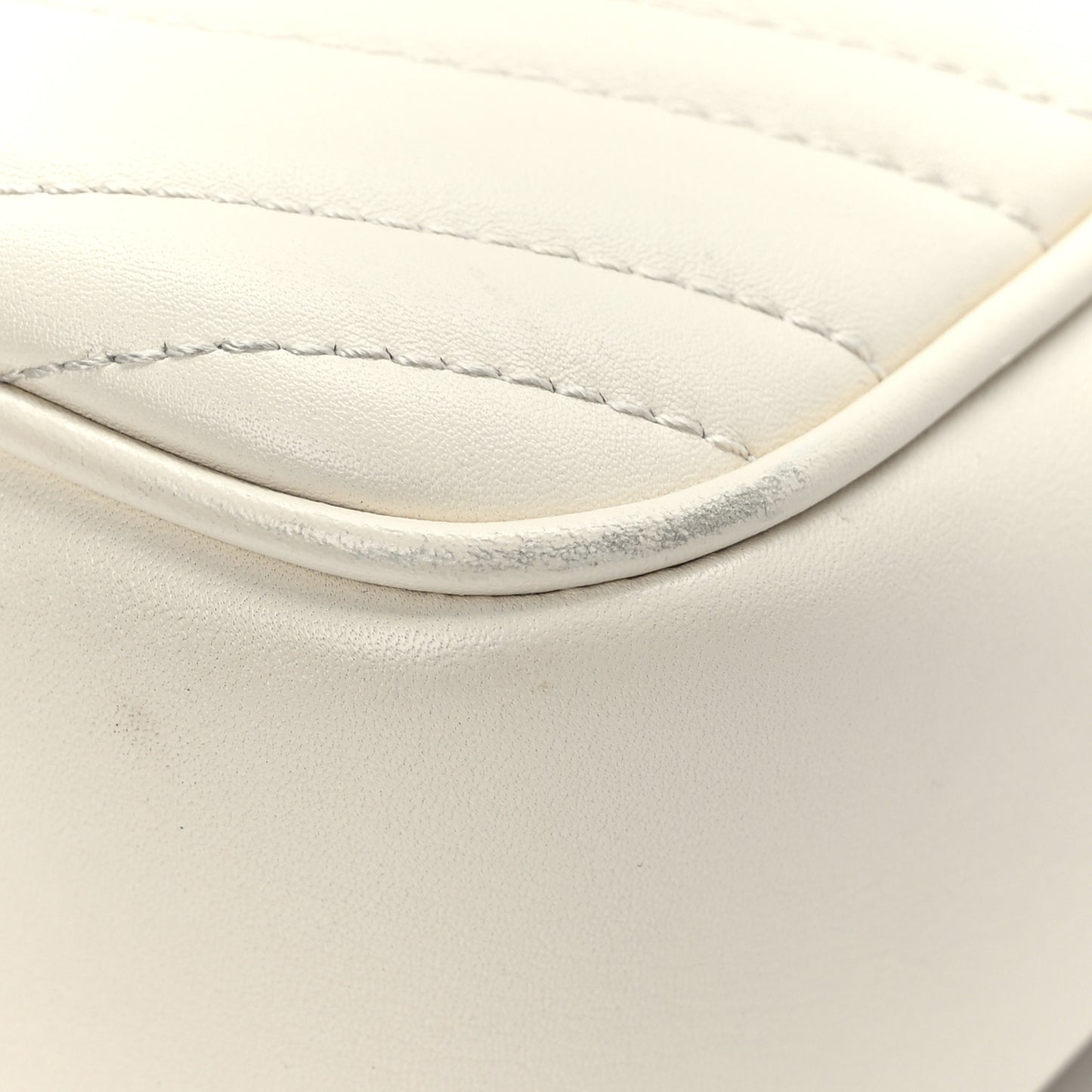 Calfskin Matelasse Small GG Marmont Chain Shoulder Bag White