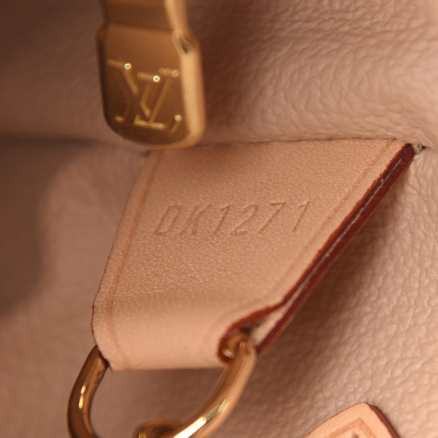 Monogram Petit Bucket 23