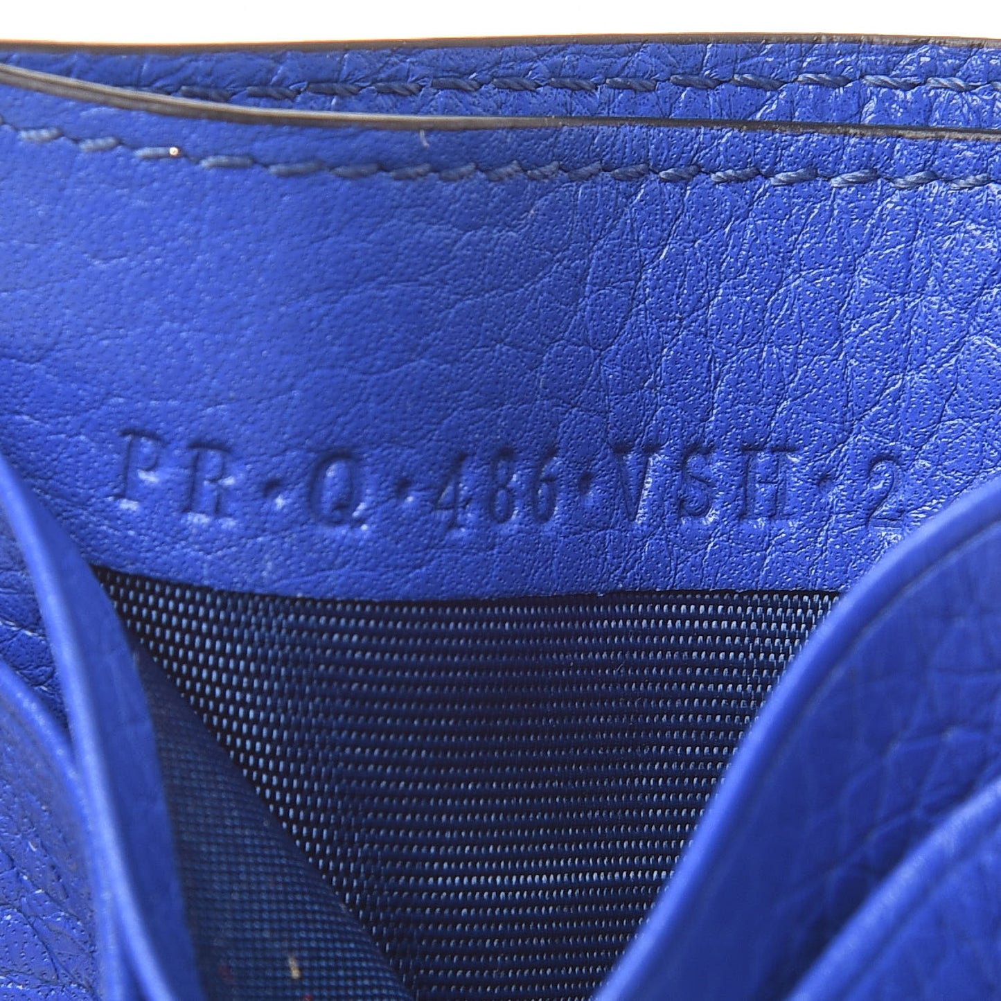 Pebbled Calfskin Rockstud Card Holder Acid Blue