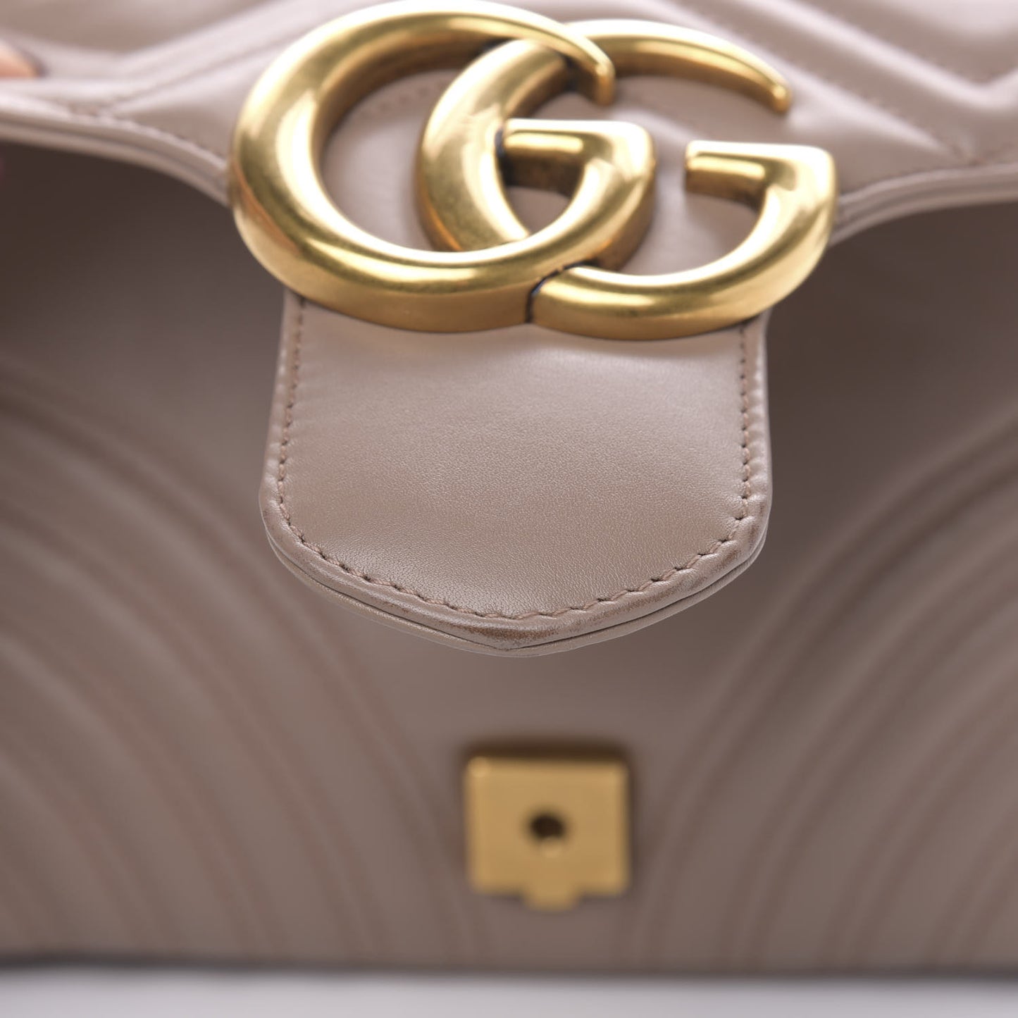 Calfskin Matelasse Medium GG Marmont Shoulder Bag Porcelain Rose