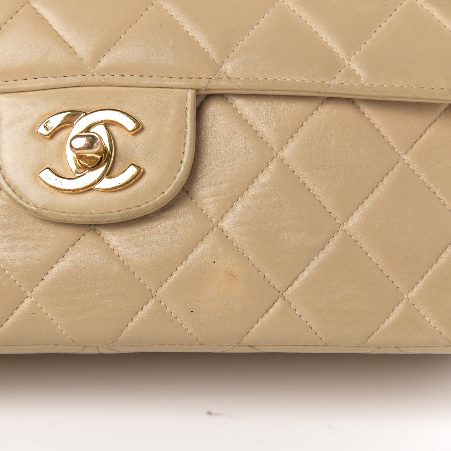 Lambskin Quilted Medium Double Sided Flap Beige