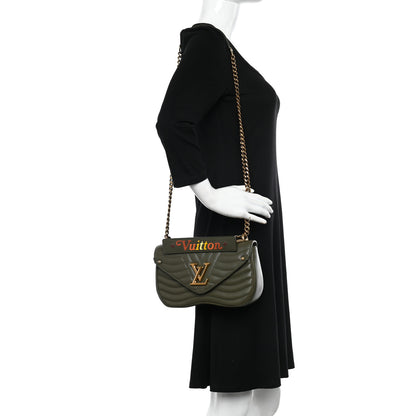 Louis Vuitton Calfskin New Wave Chain MM Kaki 2 of 10