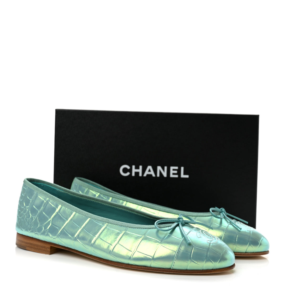 Iridescent Calfskin Crocodile Embossed Ballerina Flats 39.5 Green