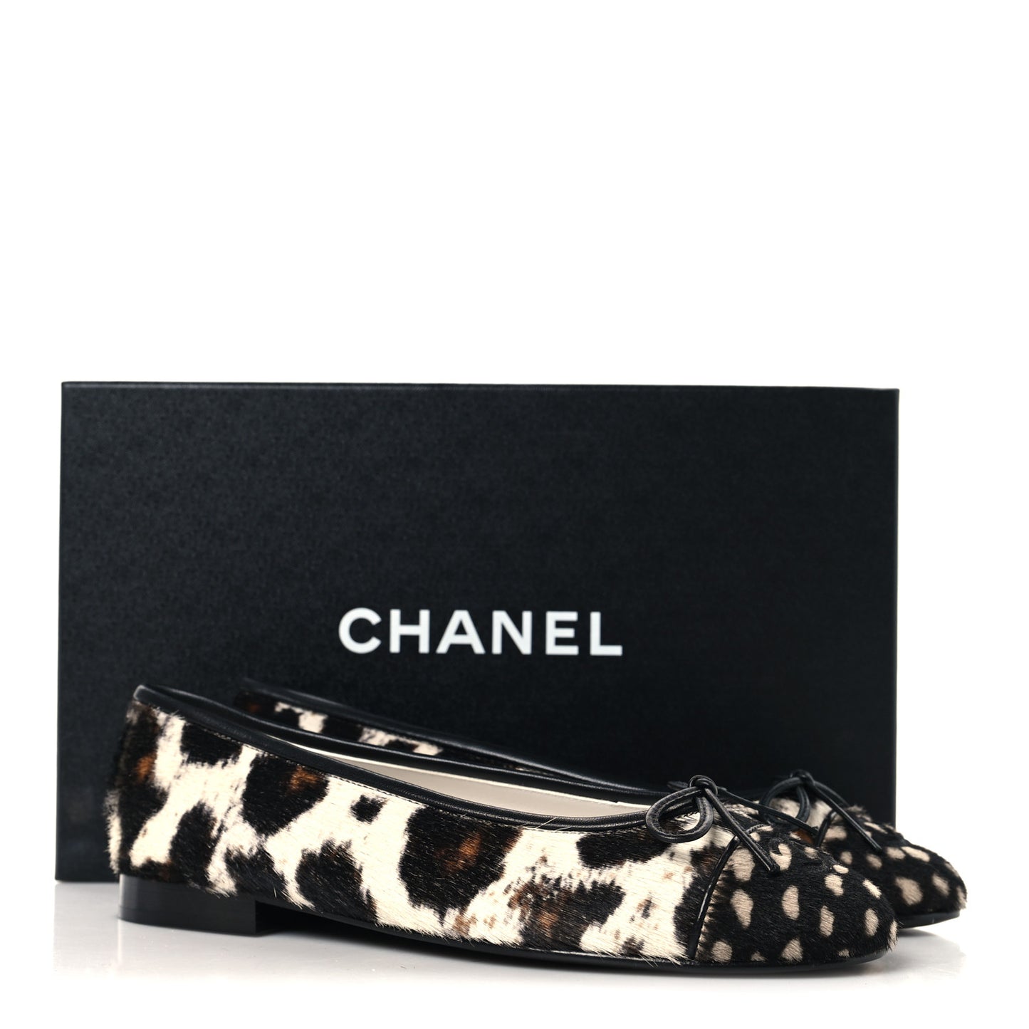 Pony Hair Calfskin Cap Toe CC Ballerina Flats 36 White Brown Black