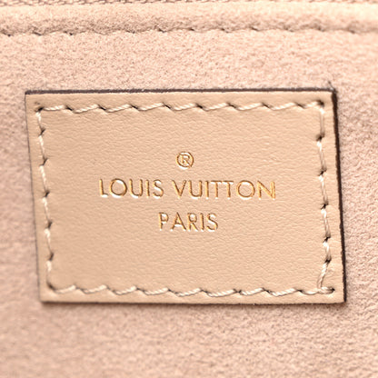 Louis Vuitton Empreinte Monogram Giant Onthego MM Tourterelle 6 of 11
