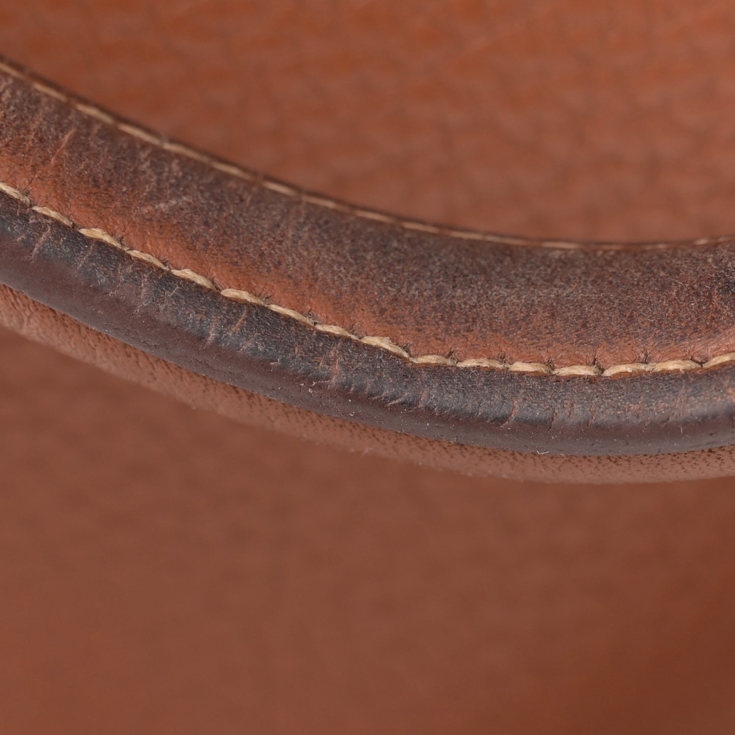 Togo Kelly Retourne 35 Gold