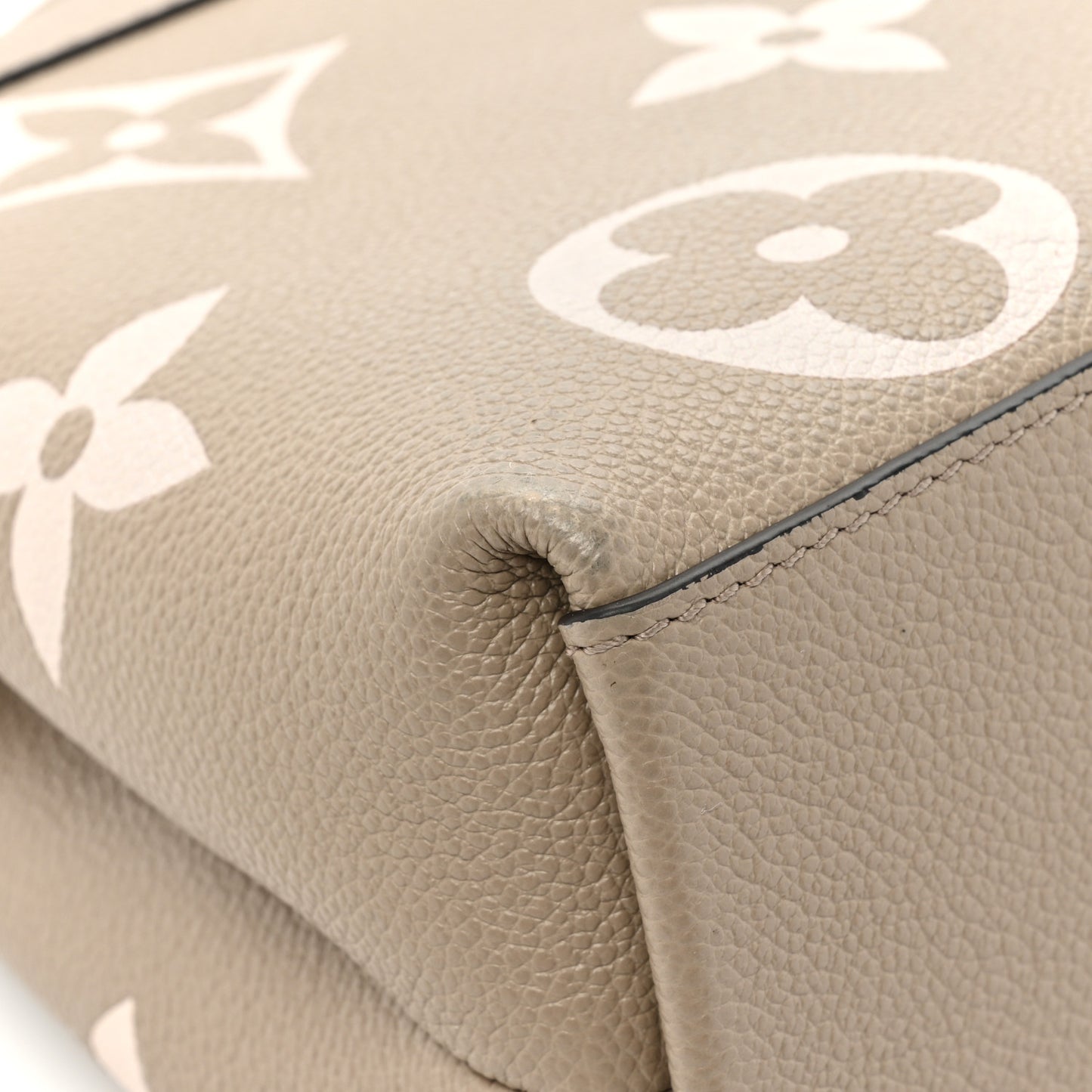 Empreinte Monogram Giant Madeleine MM Dove Grey Beige