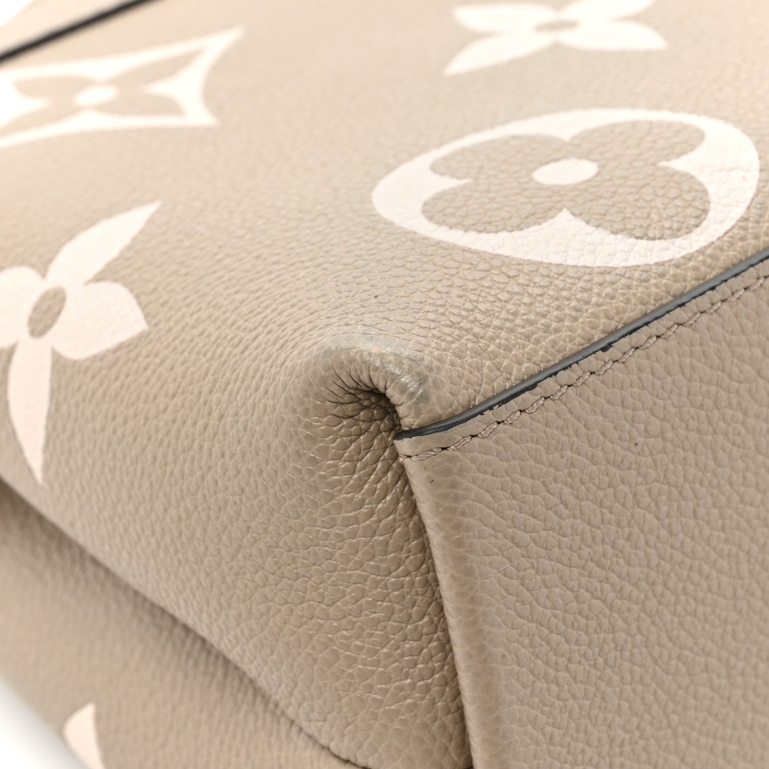 Louis Vuitton Empreinte Monogram Giant Madeleine MM Dove Grey Beige 13 of 15