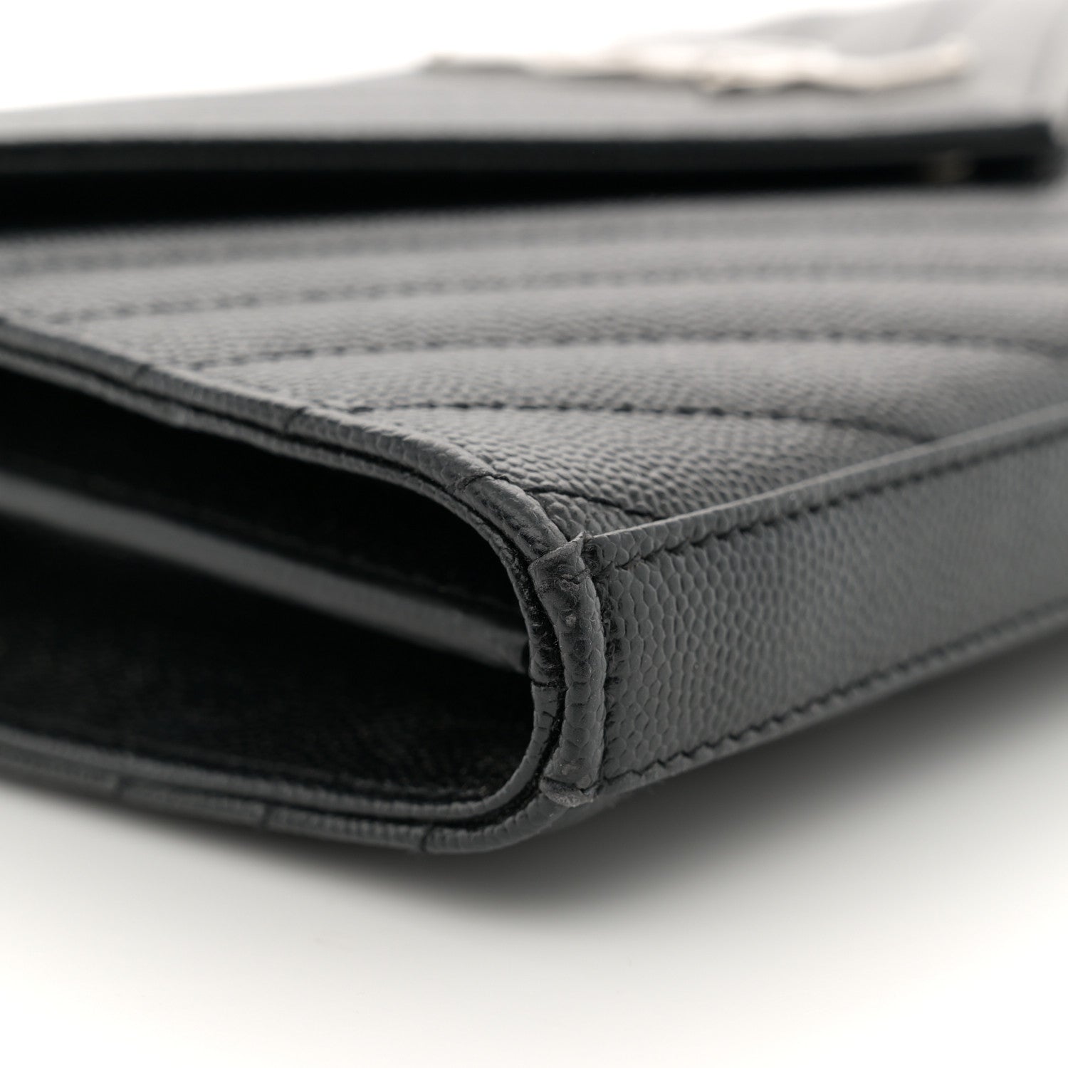 Saint Laurent Grain De Poudre Matelasse Chevron Monogram Chain Wallet Black 9 of 12