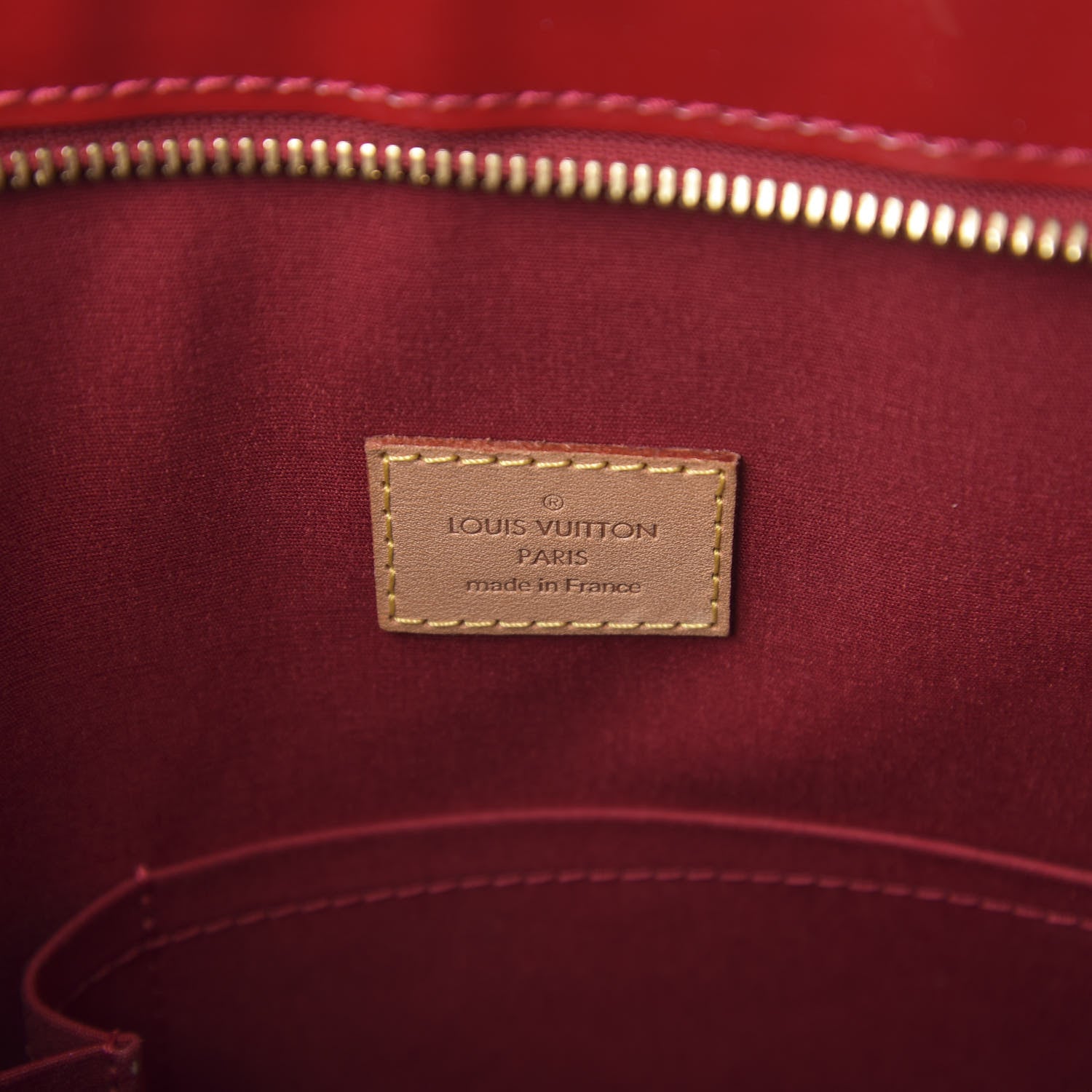 Louis Vuitton Vernis Brentwood Pomme D'Amour 5 of 9