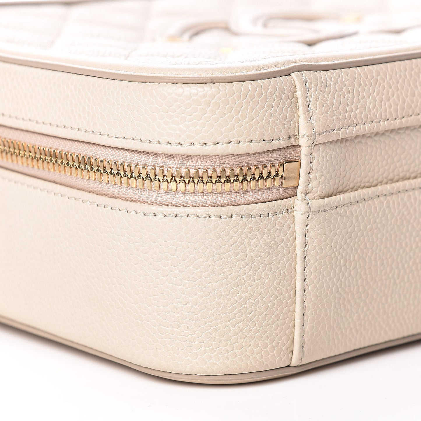Caviar Quilted Medium CC Filigree Vanity Case Light Beige