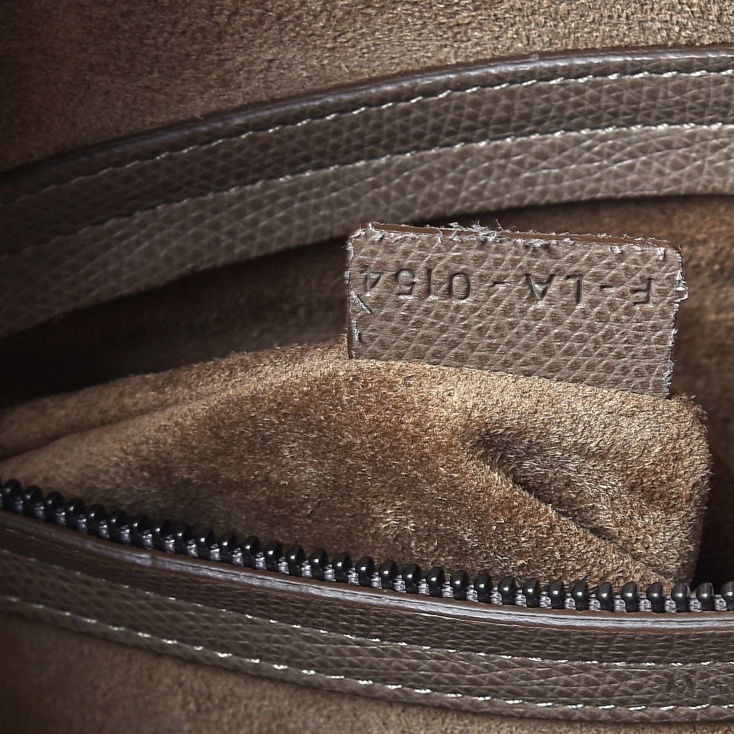 Grained Calfskin Medium Phantom Luggage Taupe