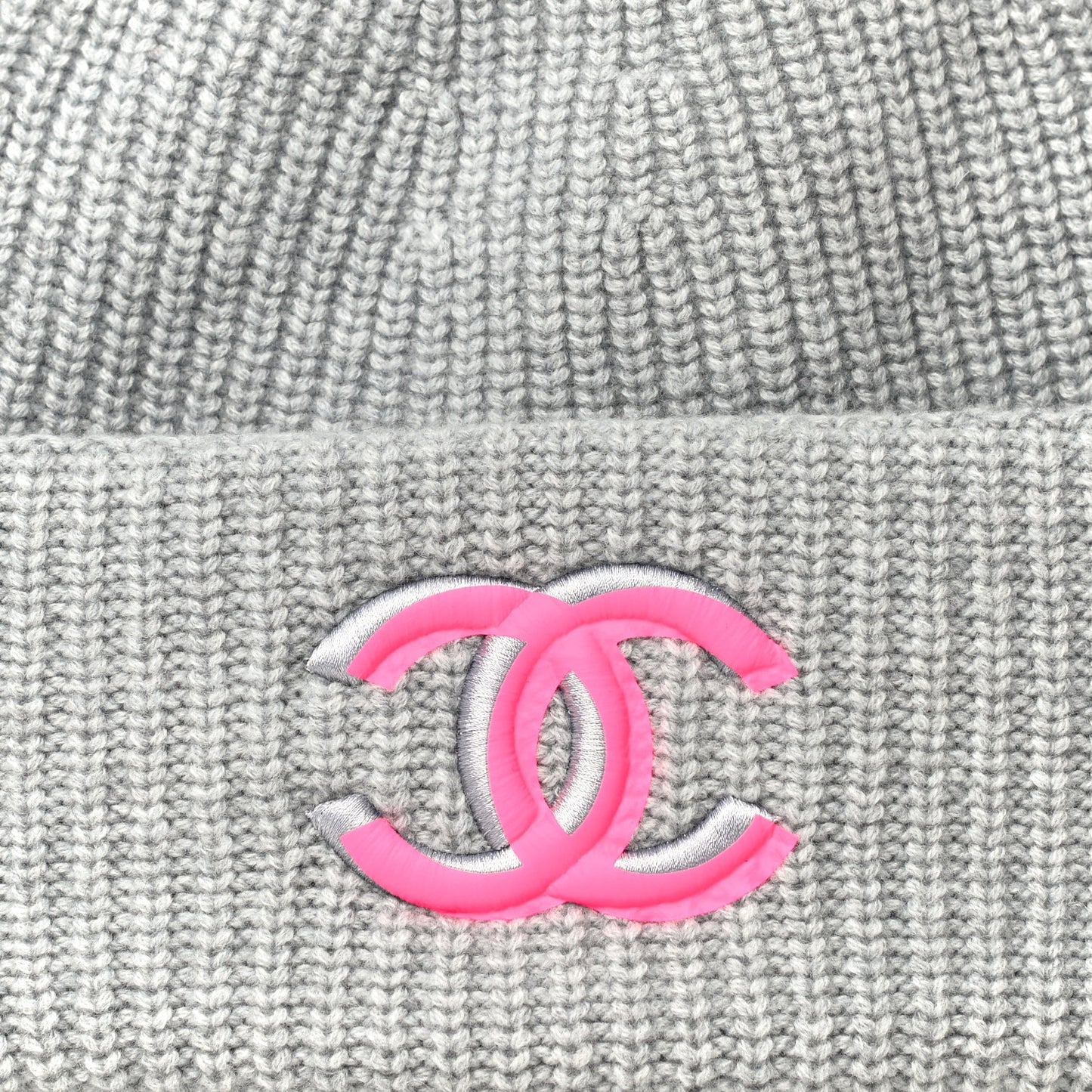 Wool Cashmere CC Beanie Hat Light Grey Fuchsia